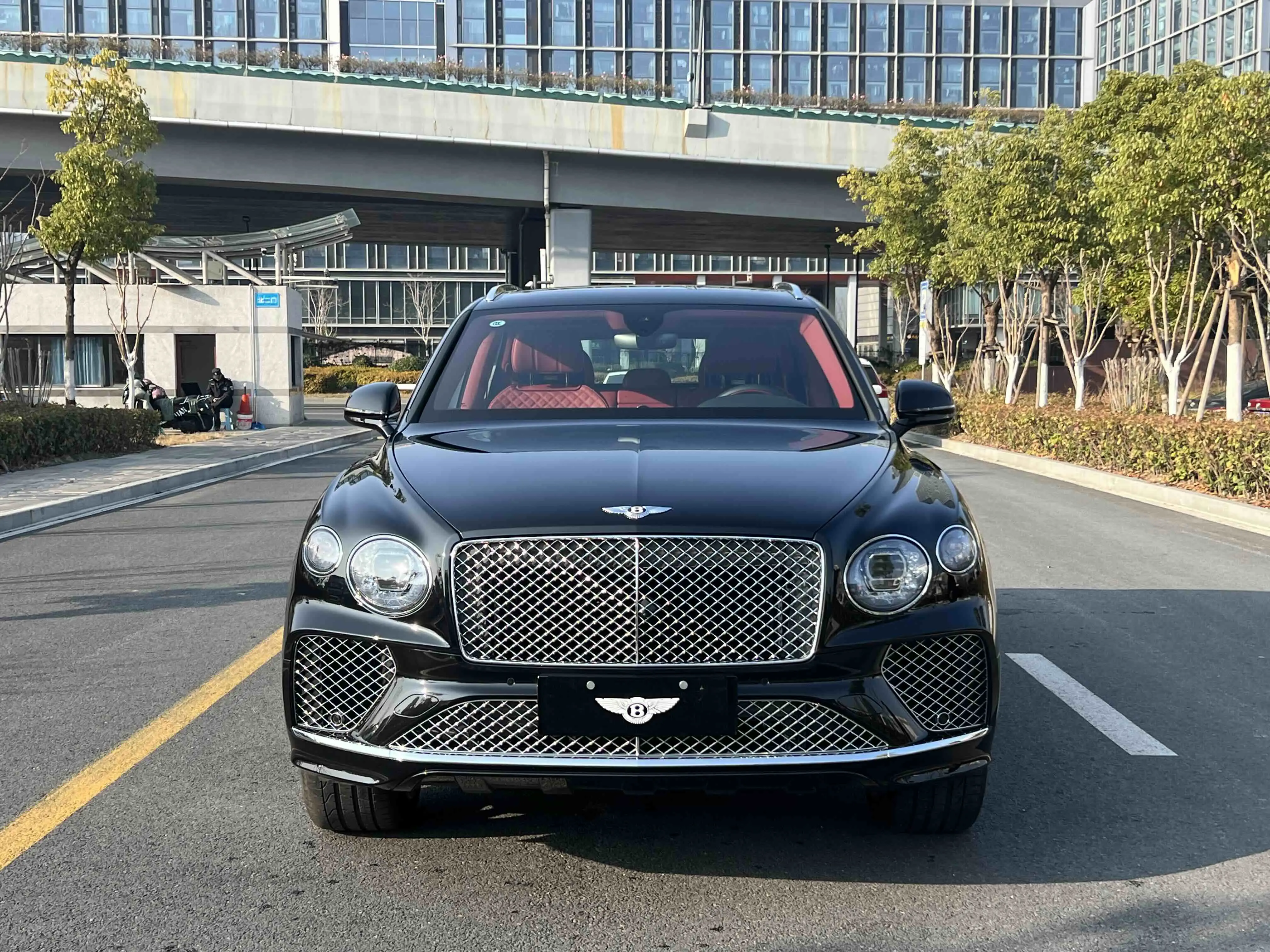 Bentley Bentayga  из Китая