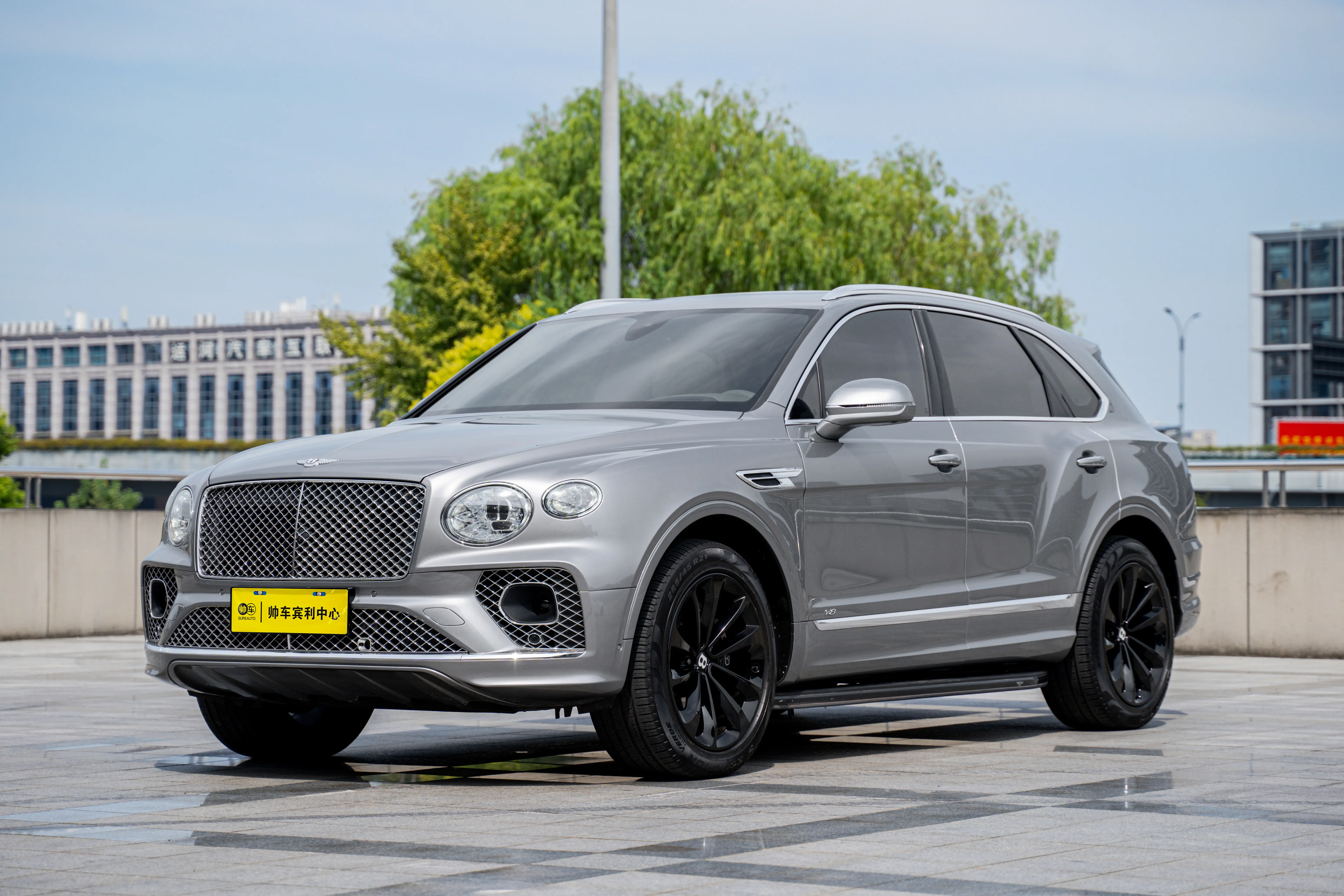 Bentley Bentayga  из Китая