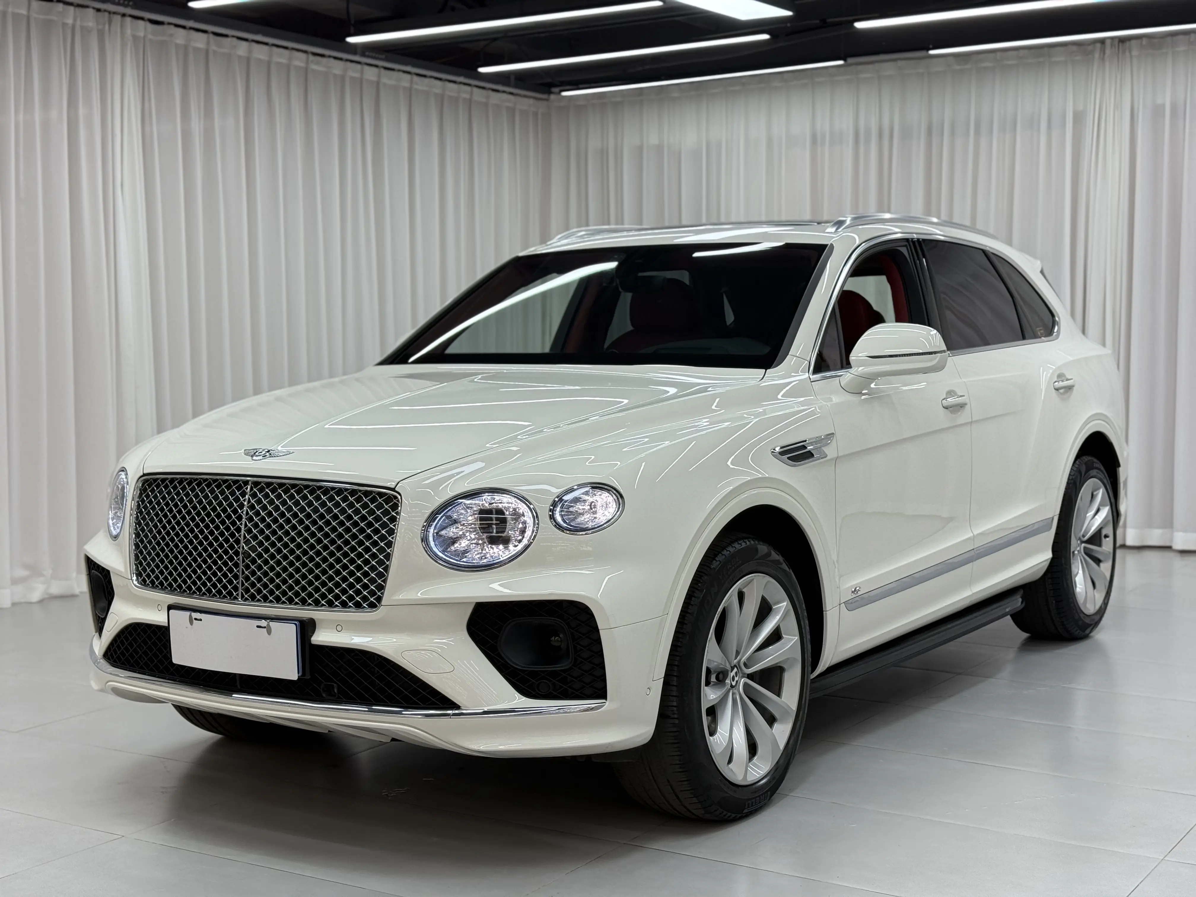 Bentley Bentayga  из Китая