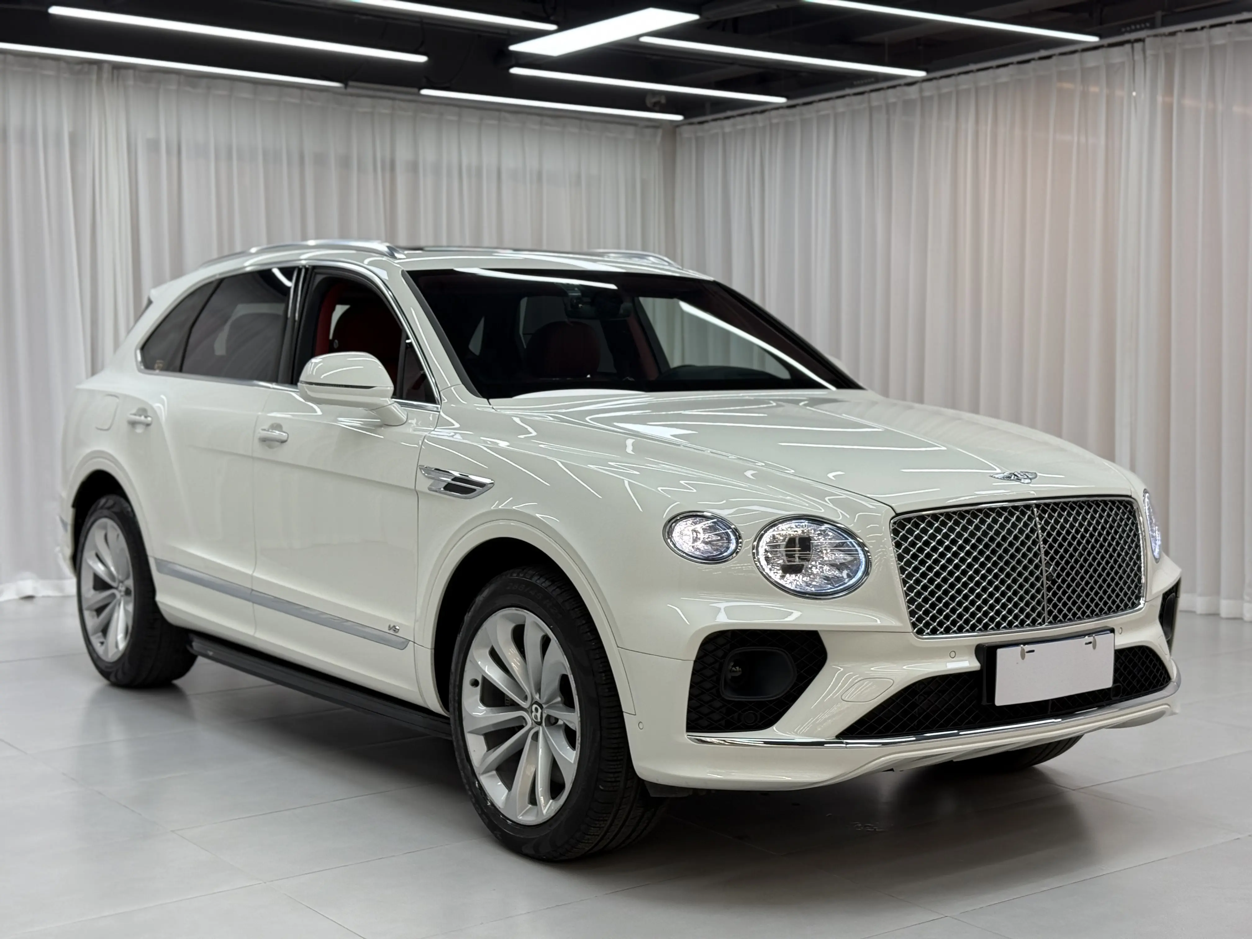 Bentley Bentayga  из Китая