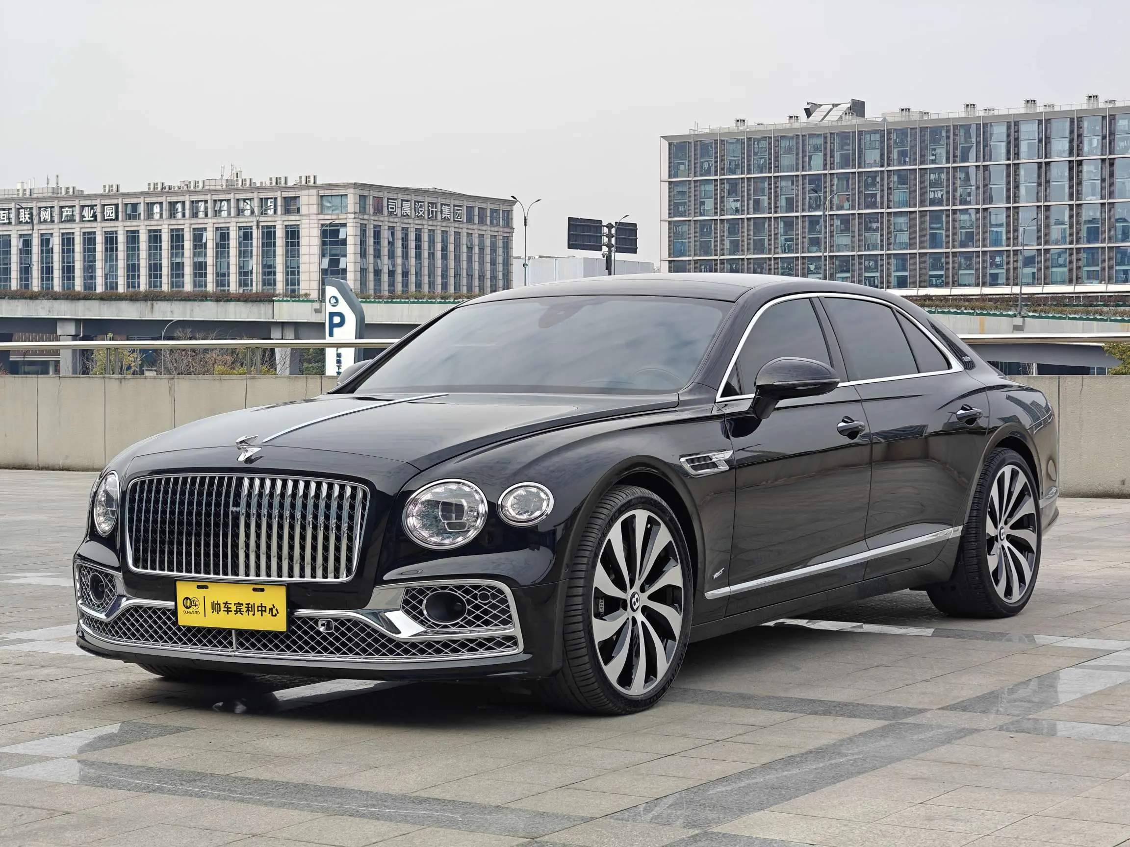 Bentley Galloping  из Китая