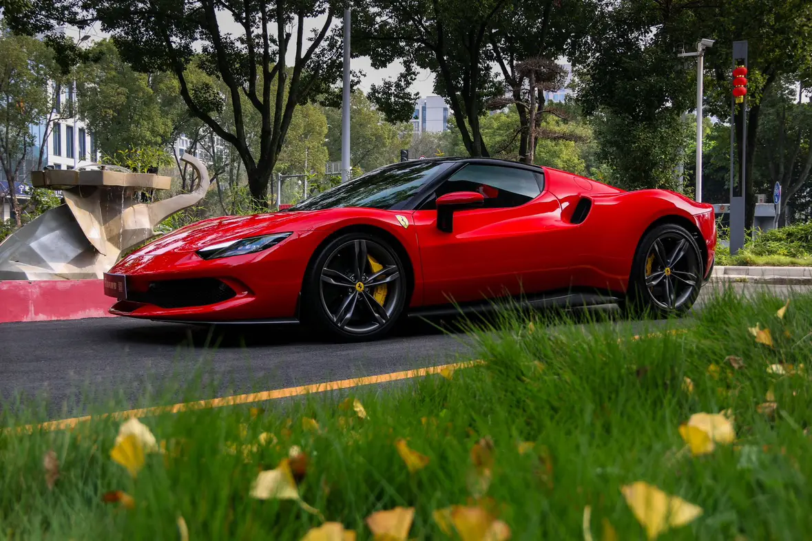 Ferrari 296  из Китая