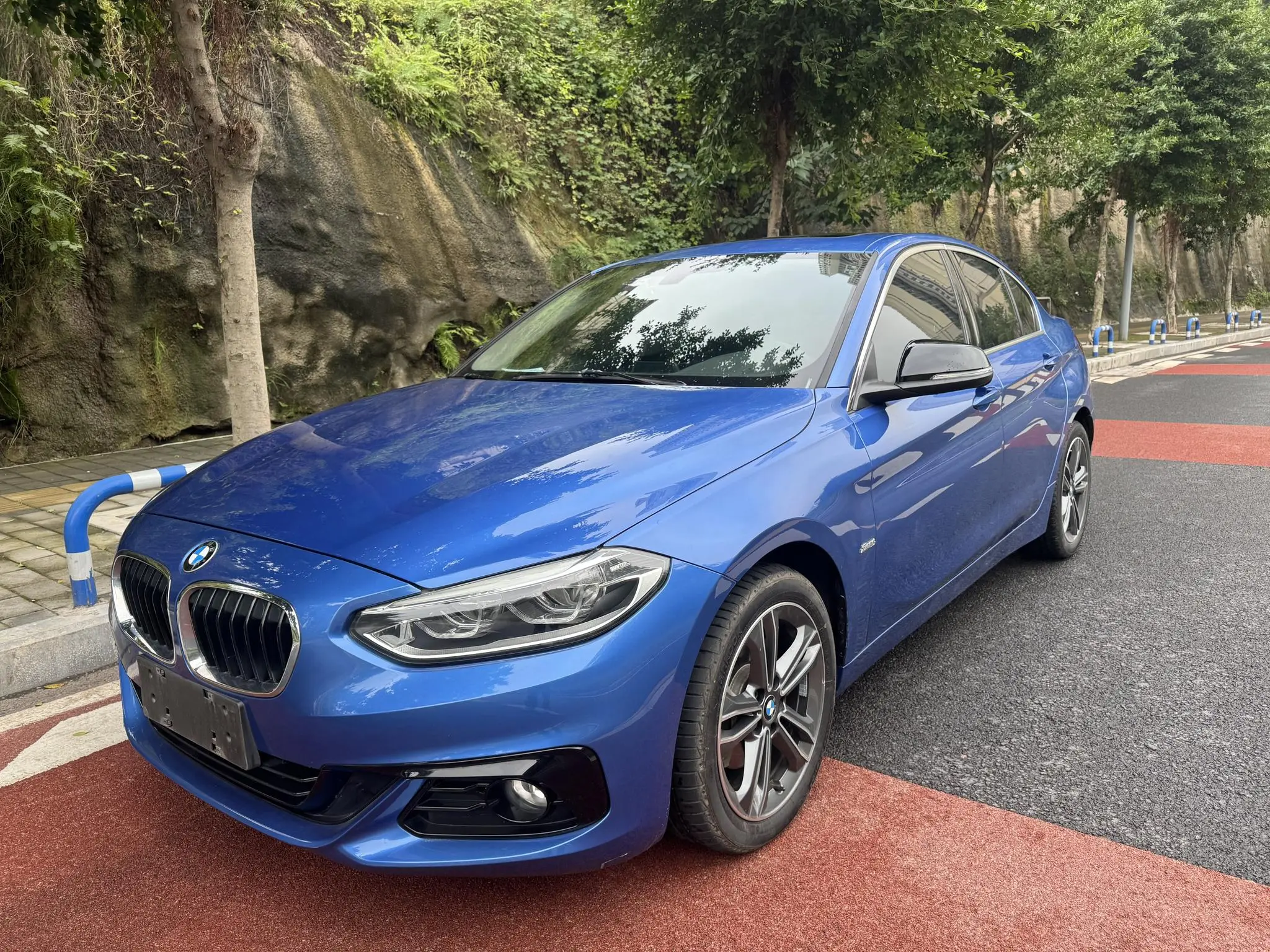 BMW 1 Series  из Китая