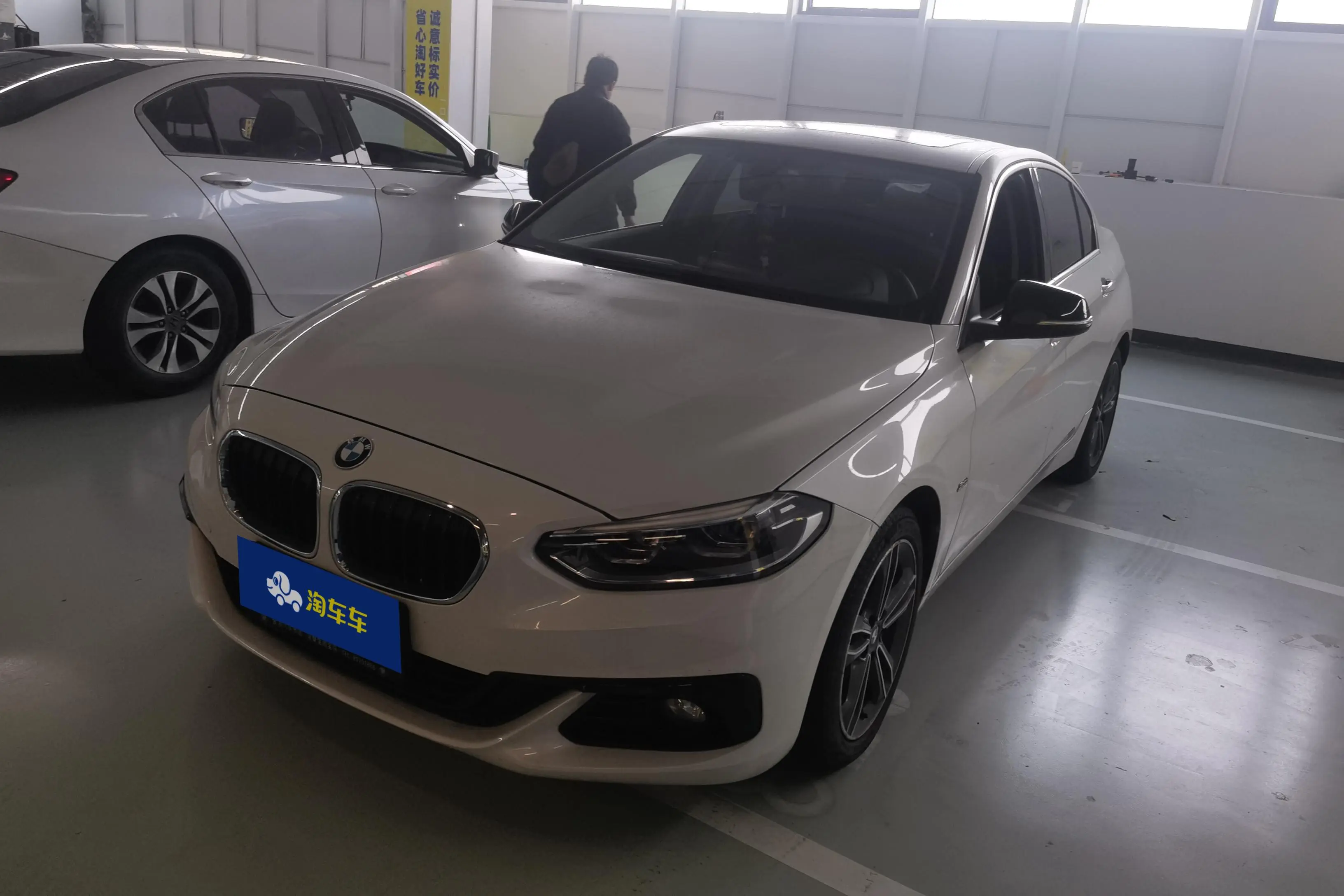 BMW 1 Series  из Китая