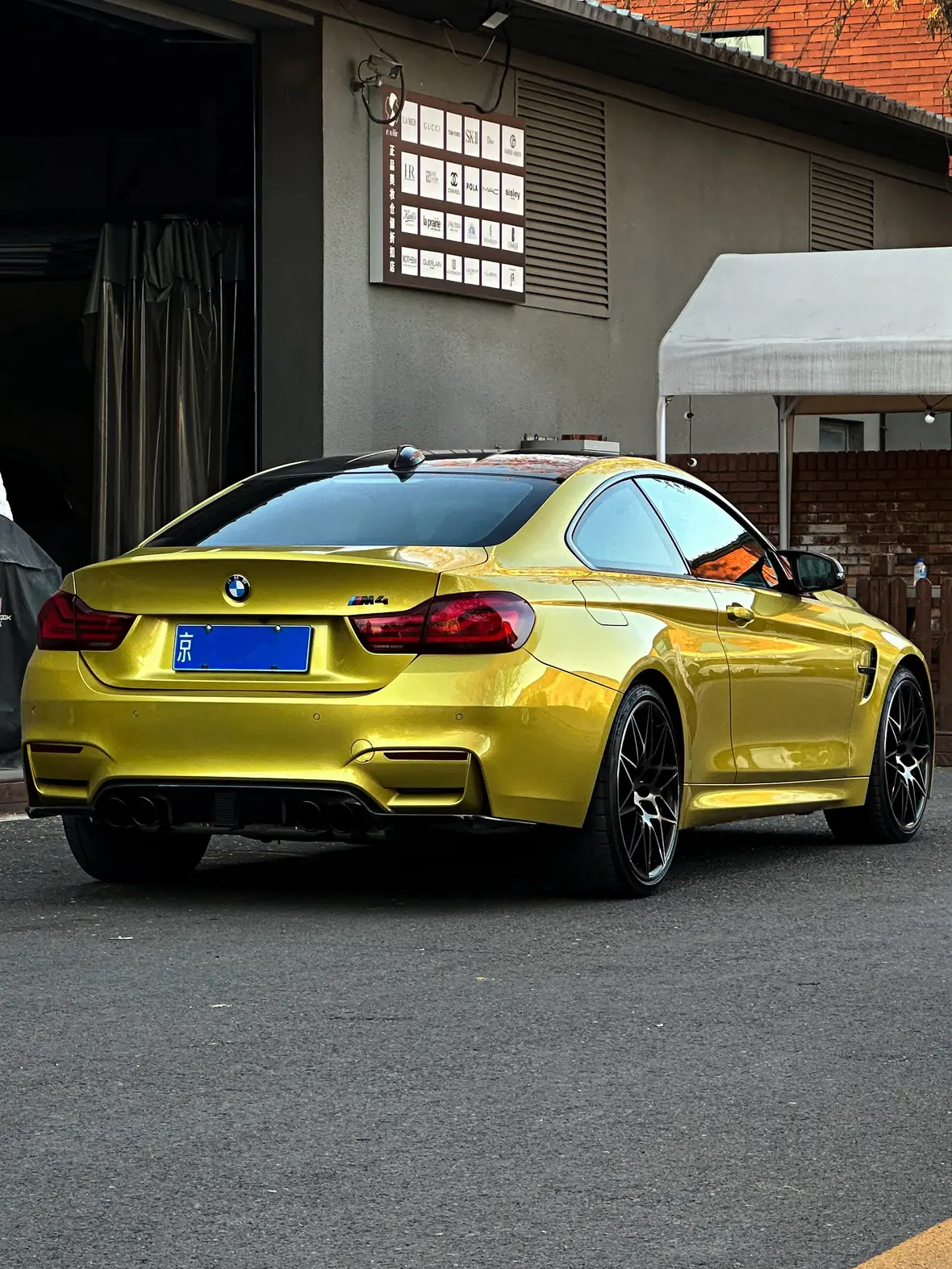 BMW M4  из Китая