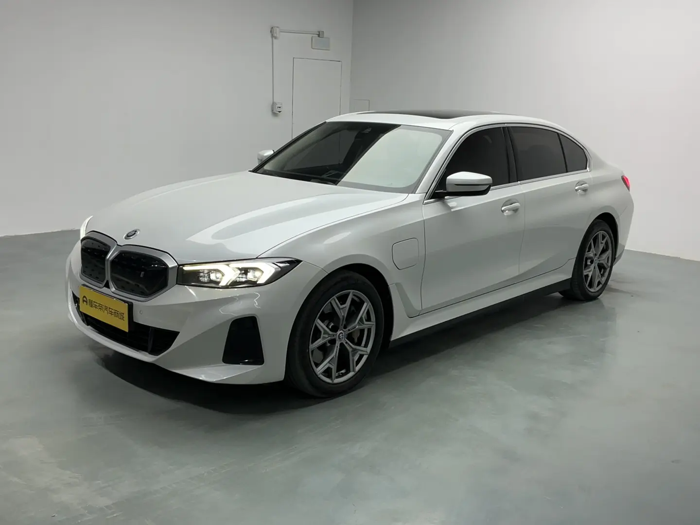 BMW i3  из Китая