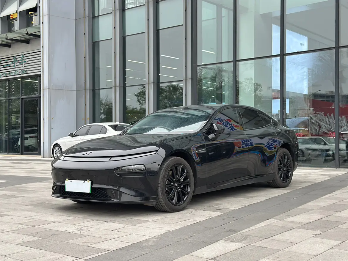 Xpeng P7  из Китая