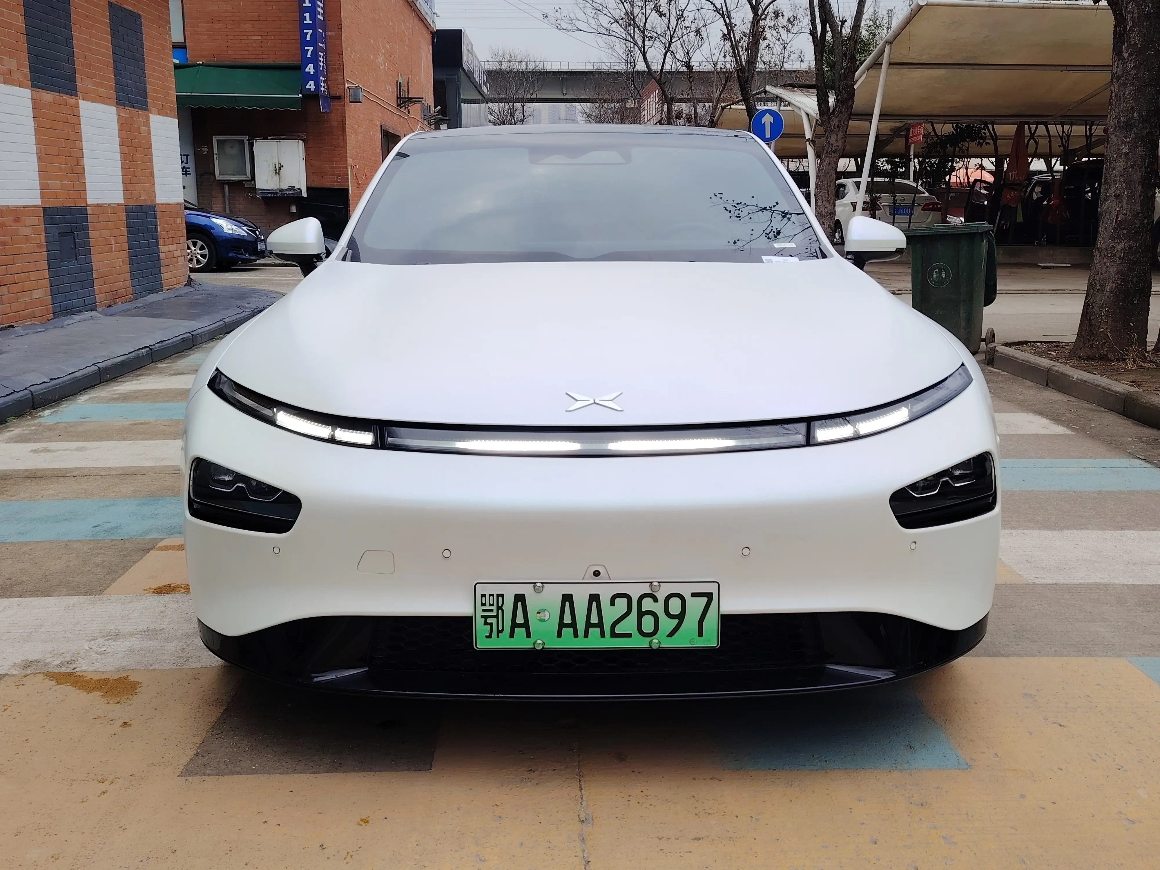 Xpeng P7  из Китая