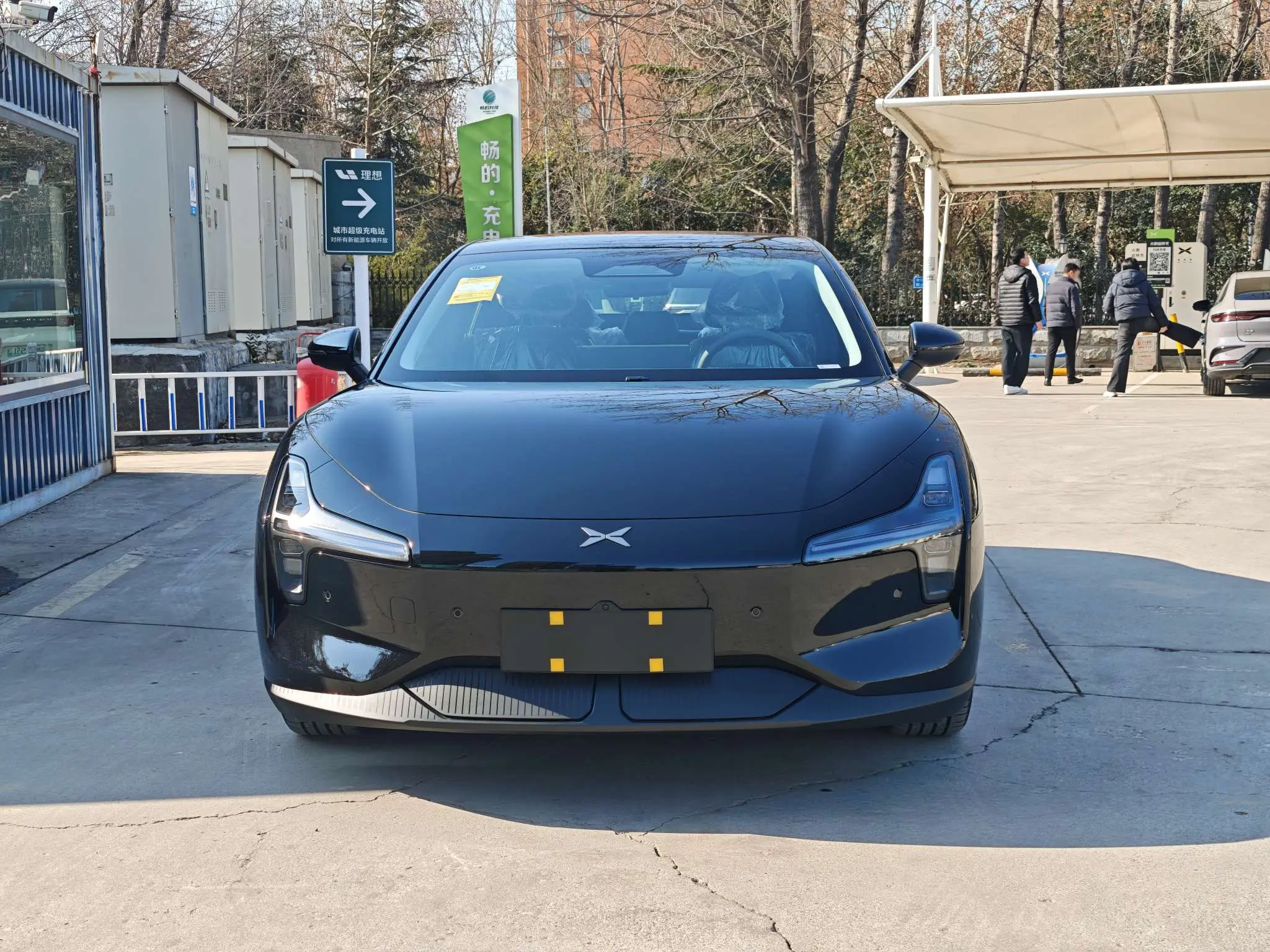 Xpeng Xiaopeng MONA M03  из Китая