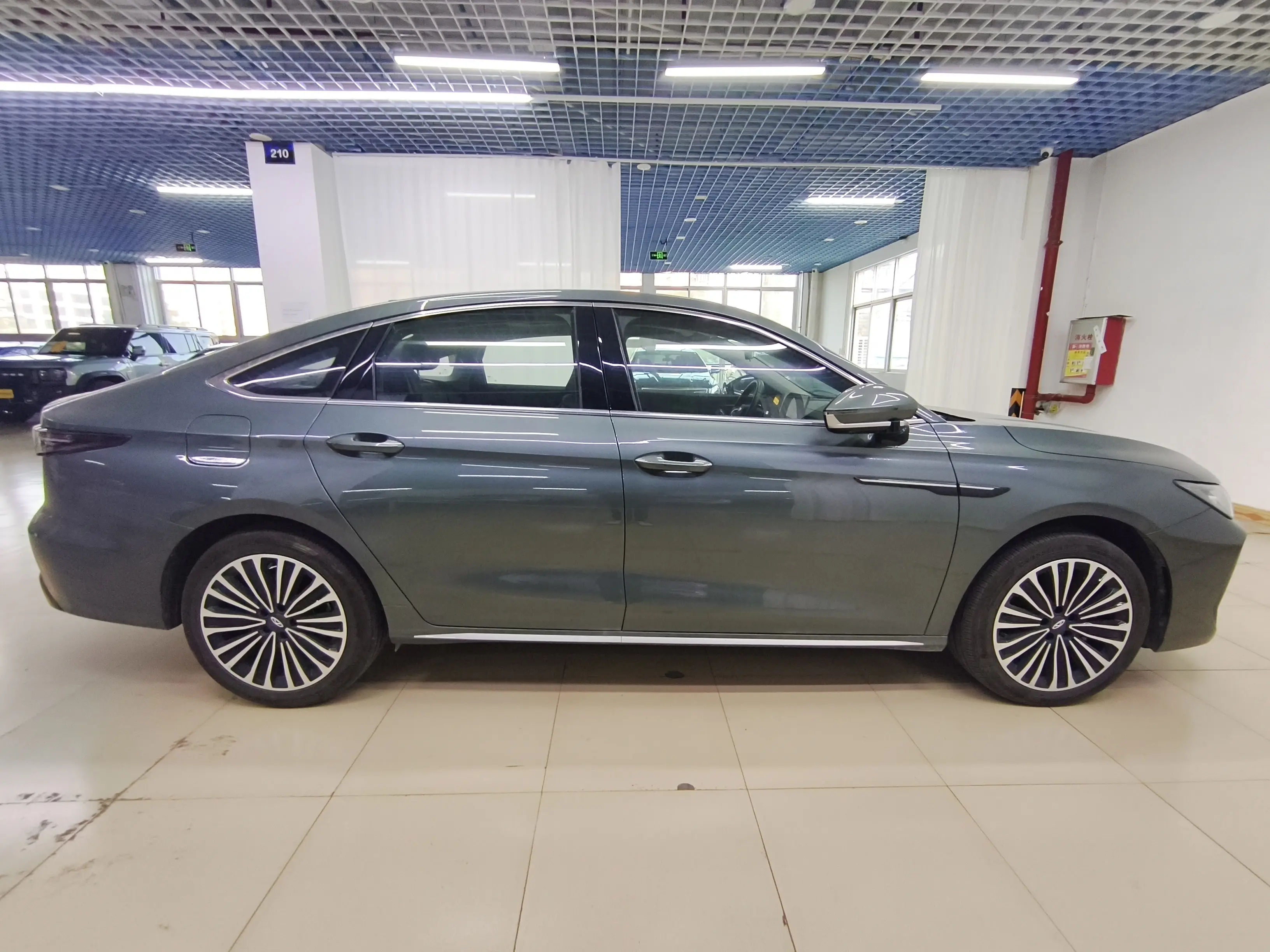 Chery Fengyun A8L  из Китая