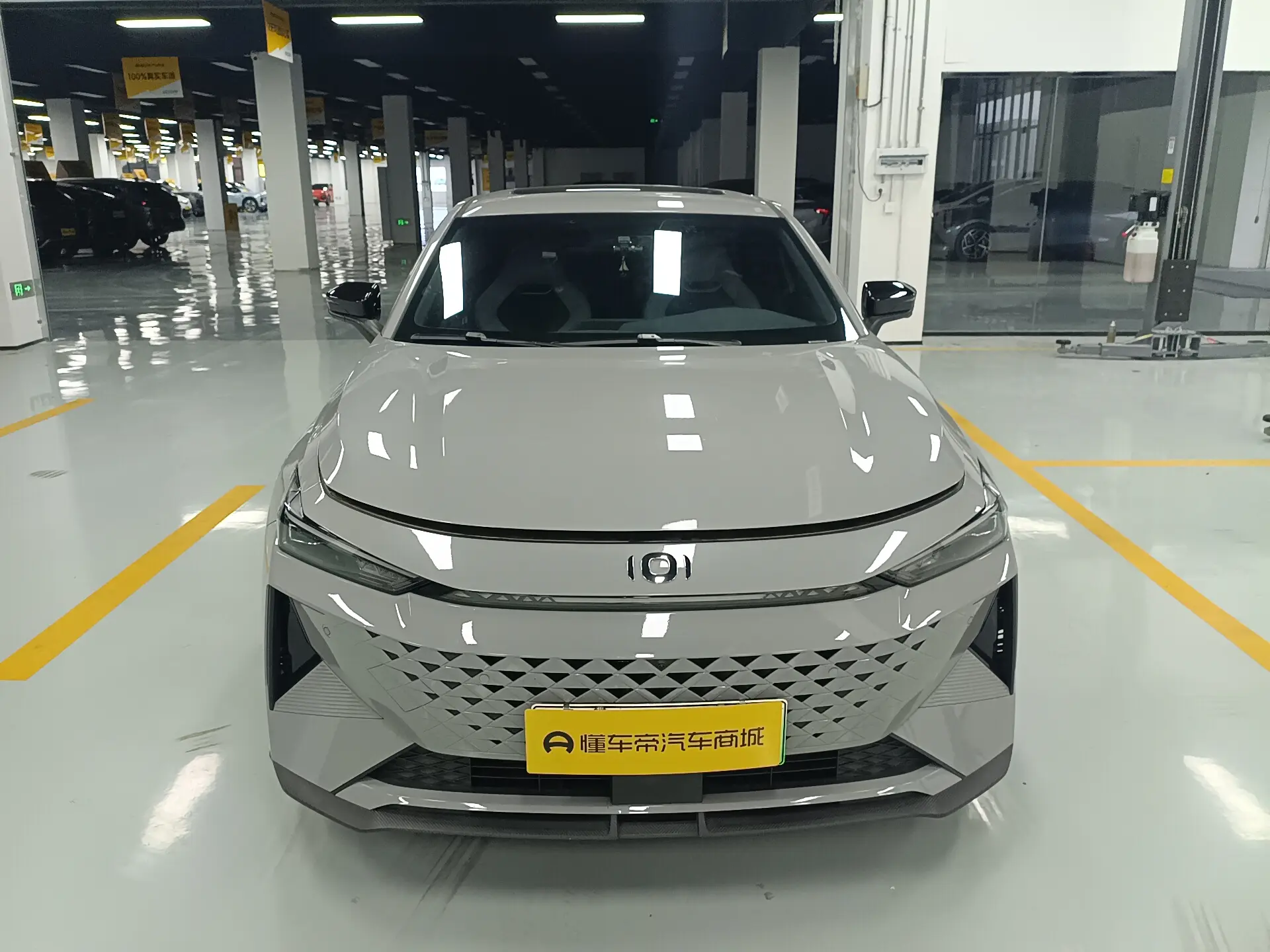 Changan Qiyuan A06 Classic  из Китая