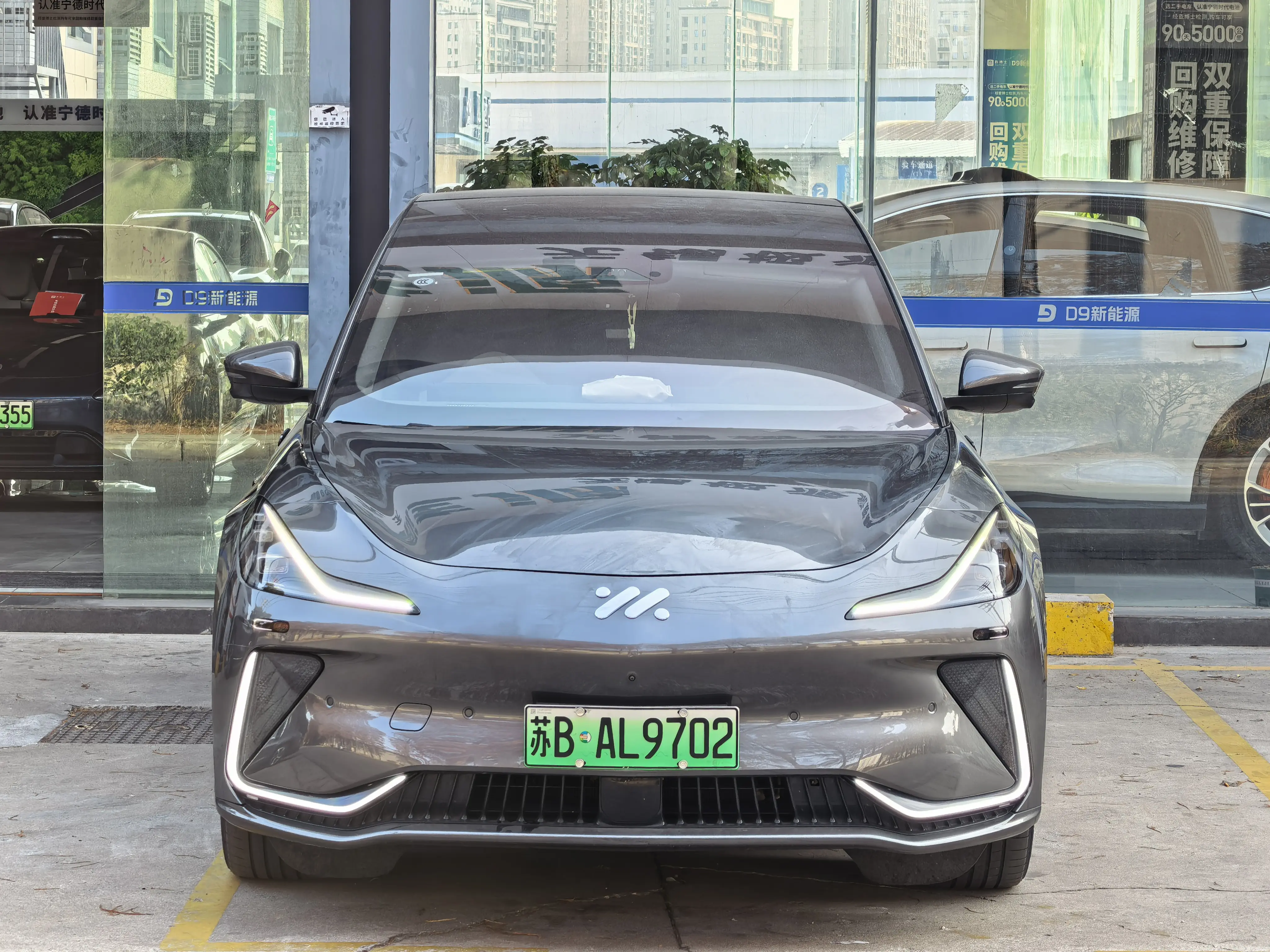 Zhiji LS7  из Китая