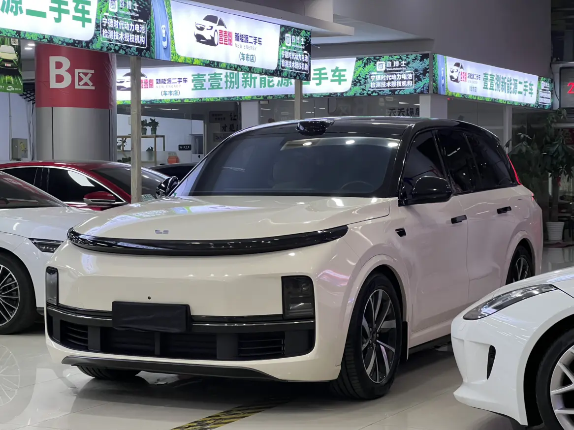 Li L8 (Ideal L8)  из Китая