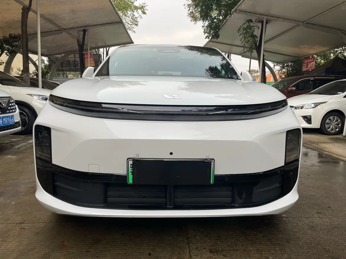 Li L6 (Ideal L6)  из Китая