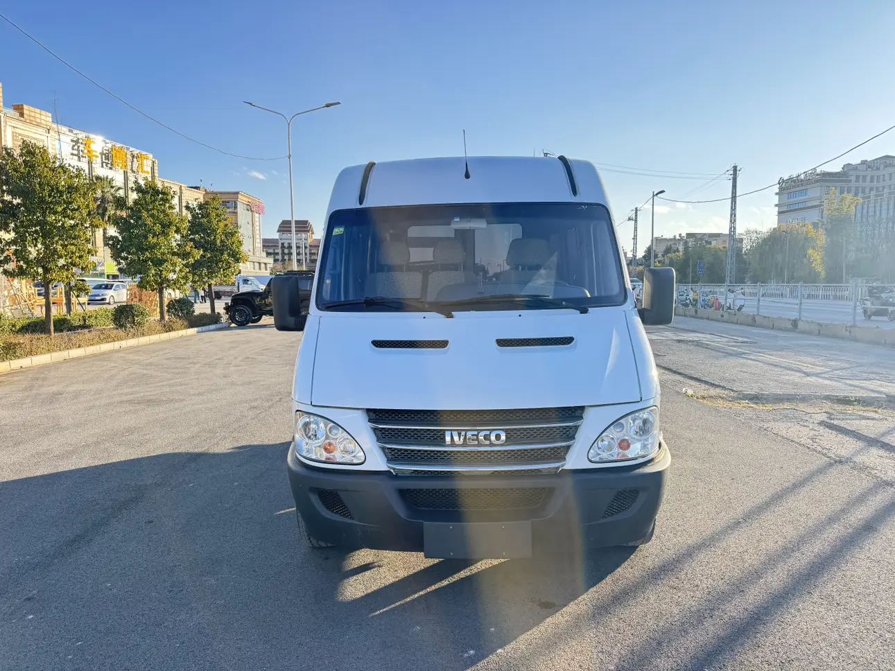 Iveco Bodhi  из Китая