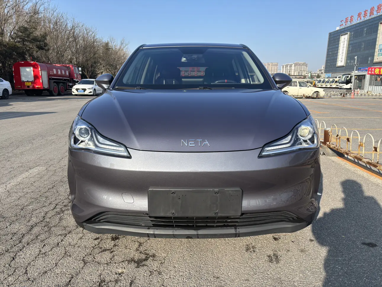 NETA Nezha V  из Китая