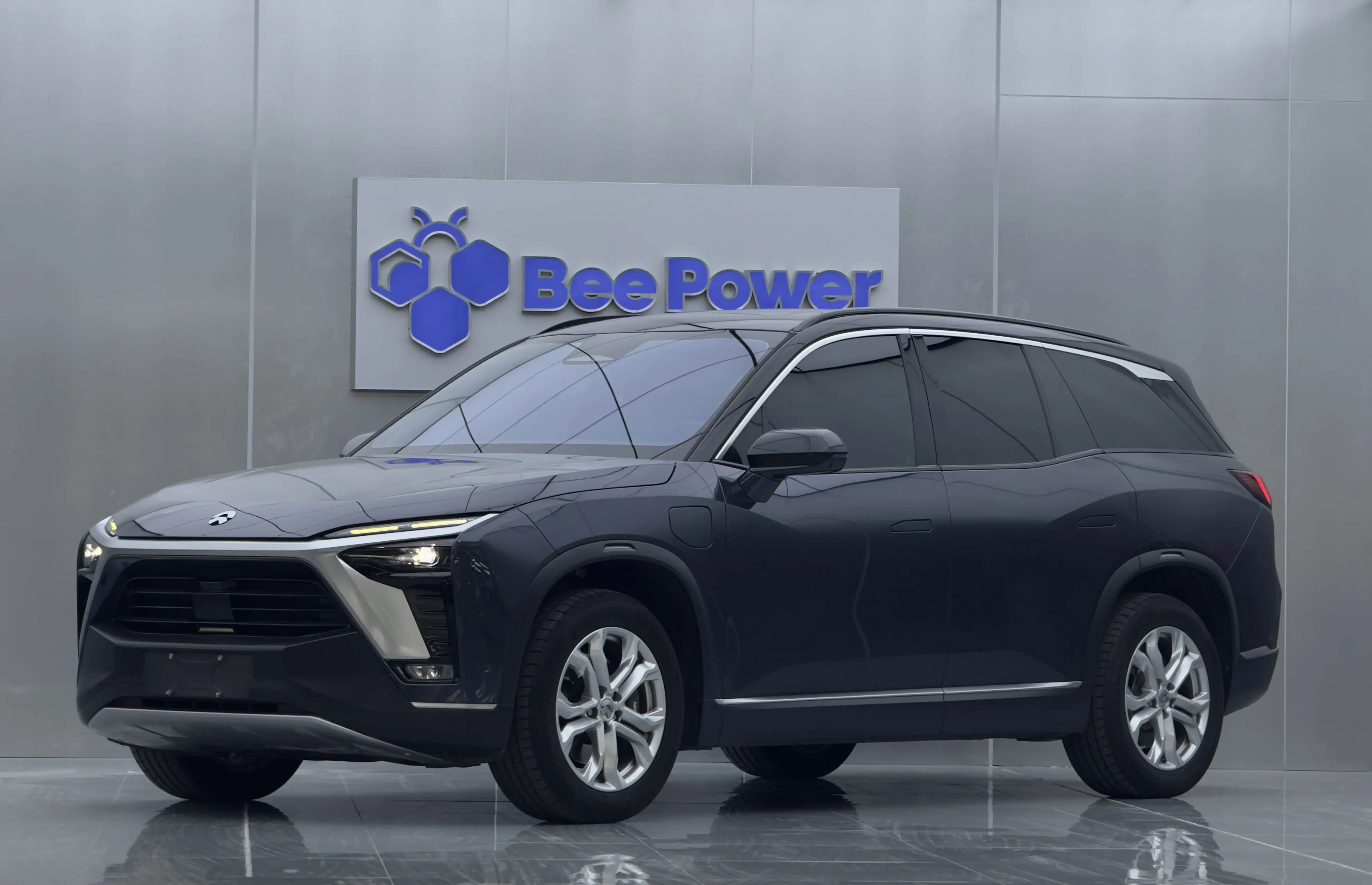 NIO ES8  из Китая