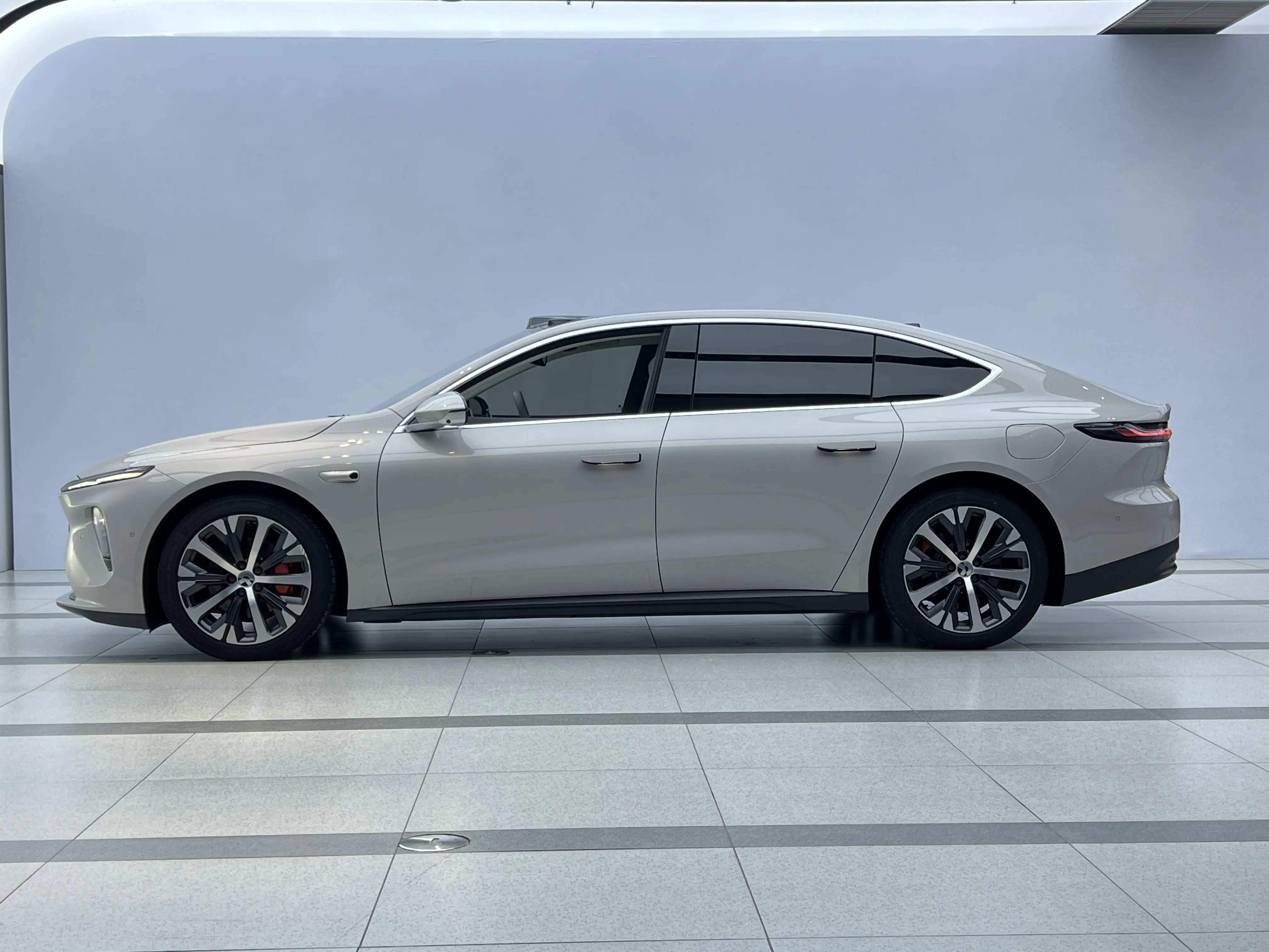 NIO ET7  из Китая