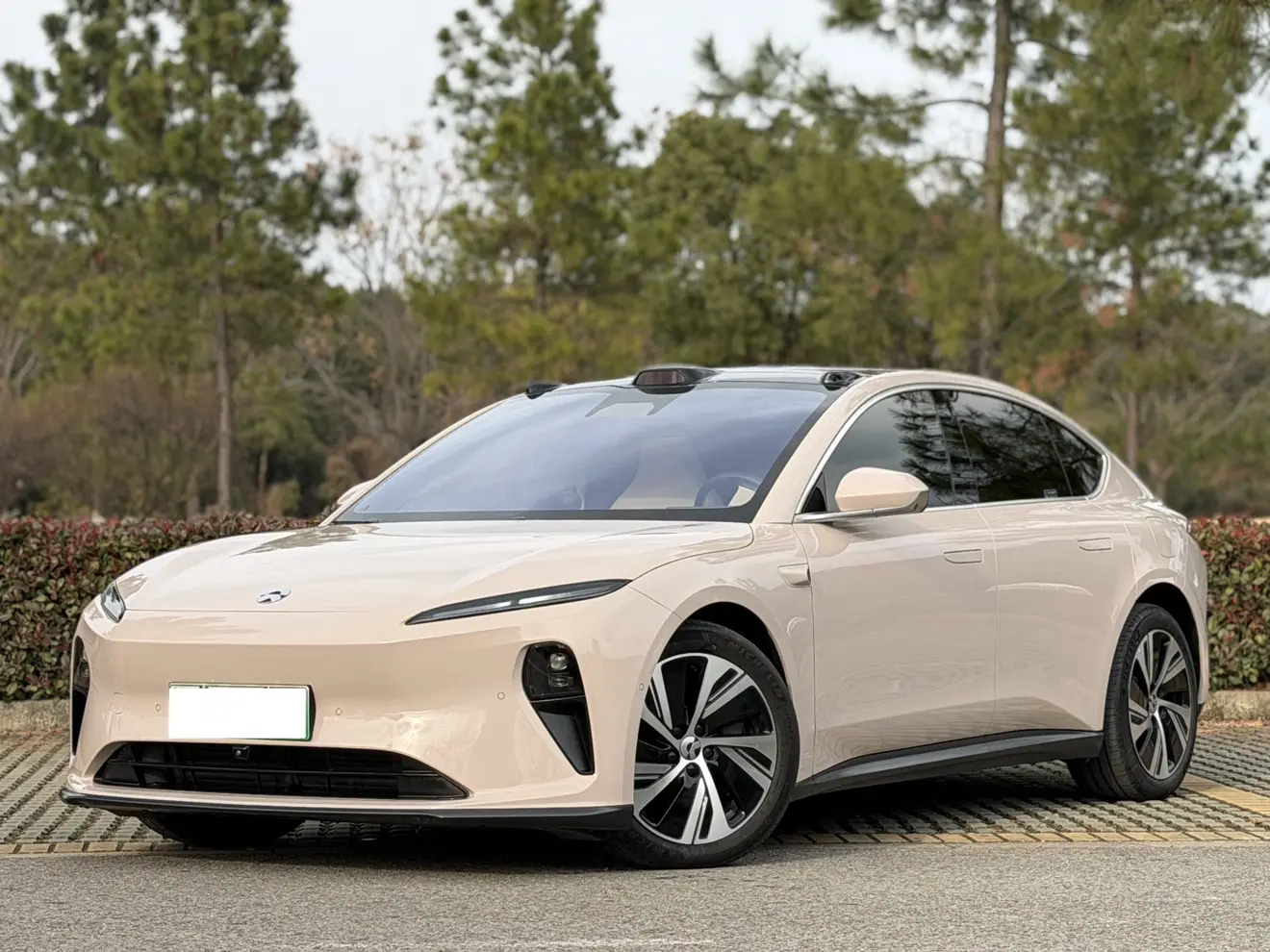 NIO ET5  из Китая