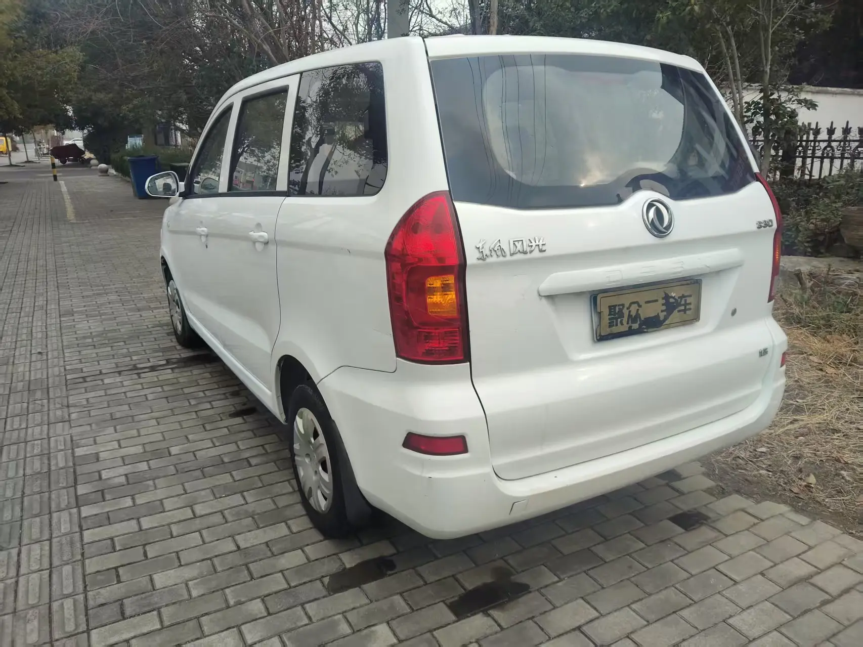 Dongfeng Fengon 330  из Китая