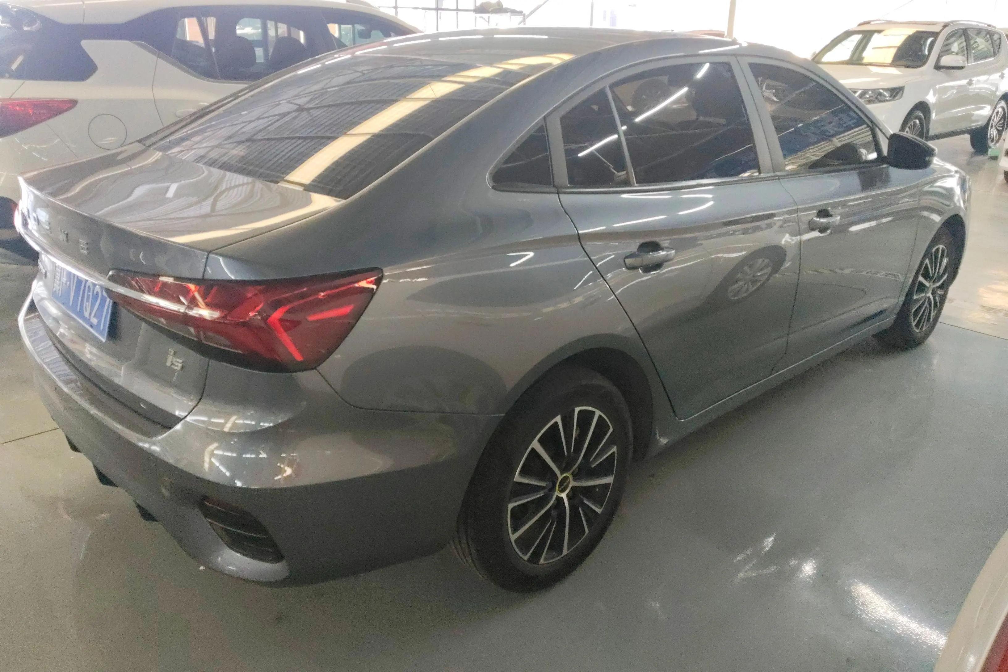 Roewe i5  из Китая