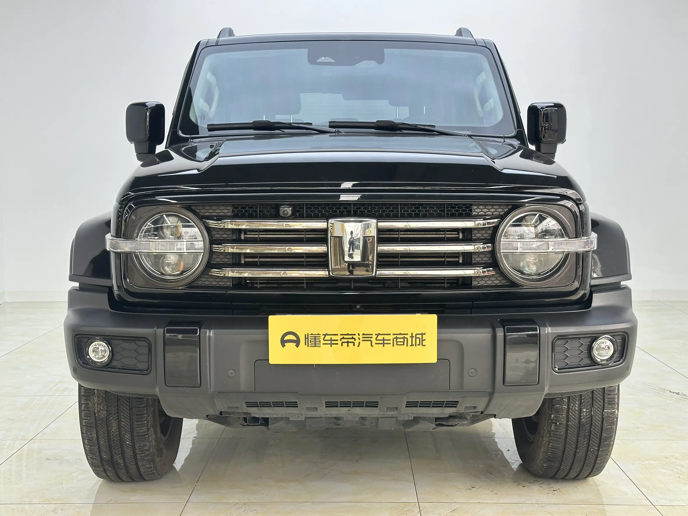 Tank 300  из Китая