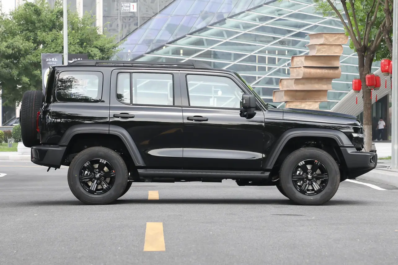 Tank 300  из Китая