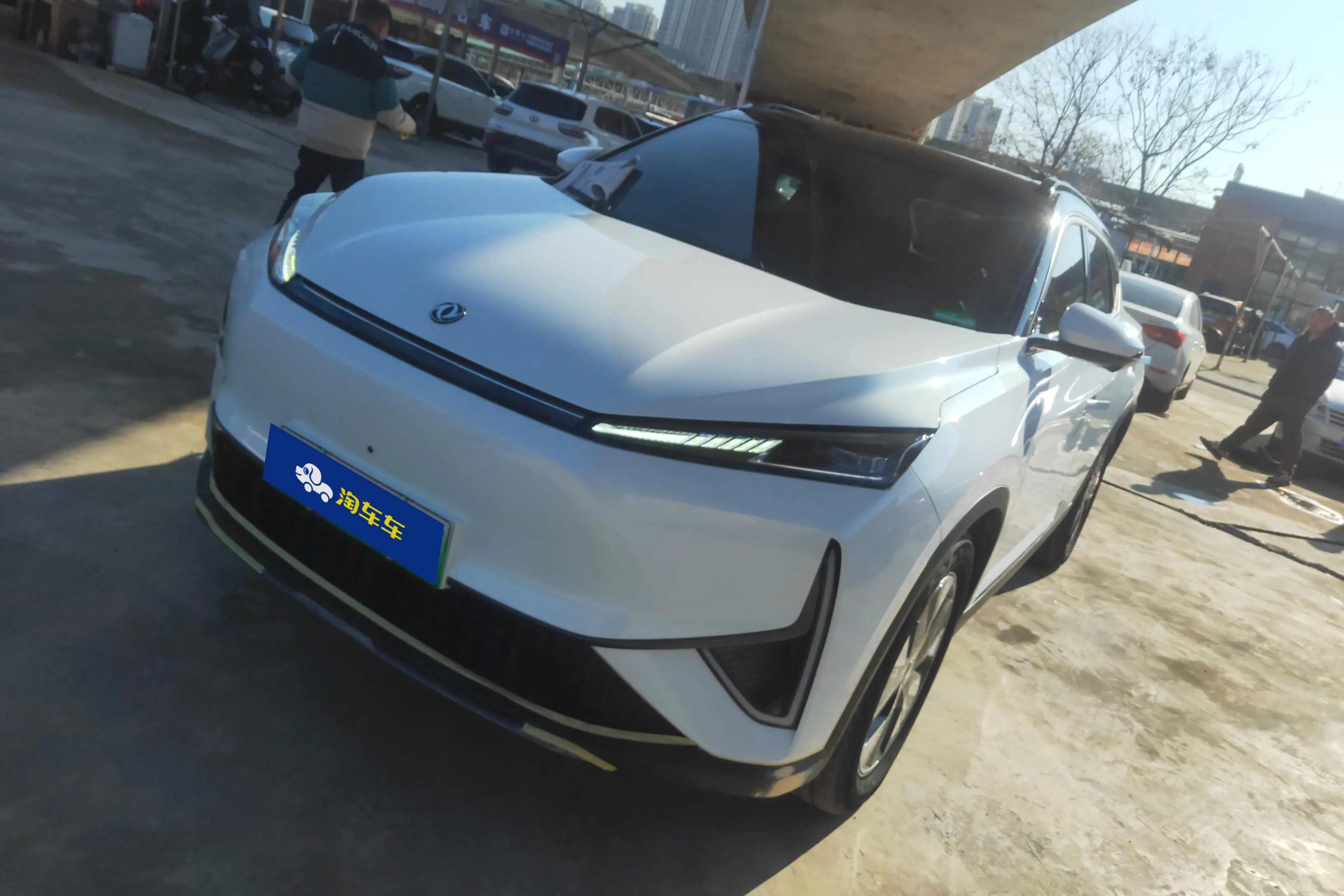 Dongfeng Fengshen L7 PHEV  из Китая