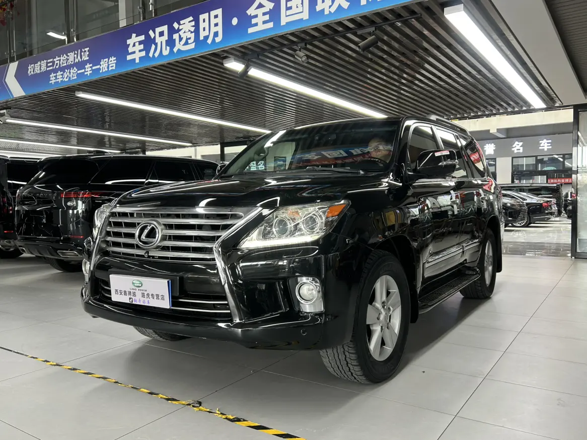 Lexus LX  из Китая