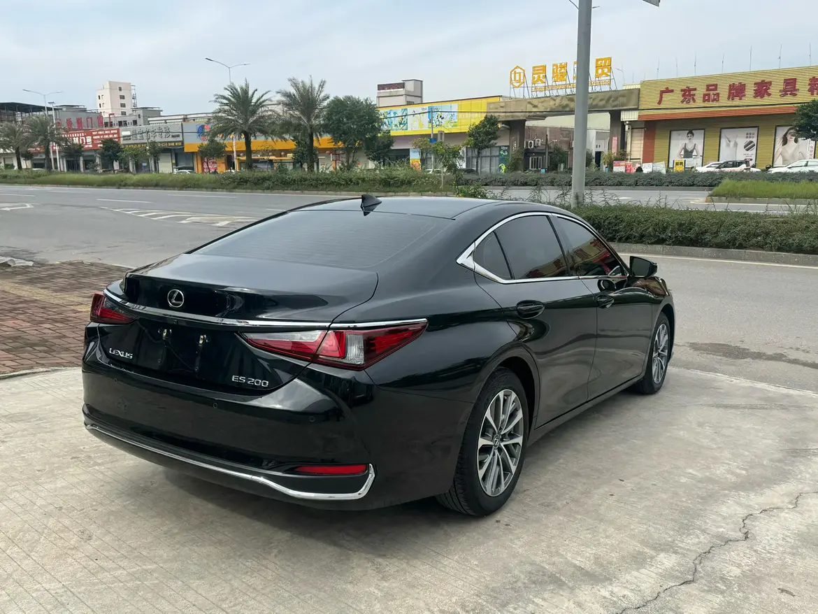 Lexus ES  из Китая