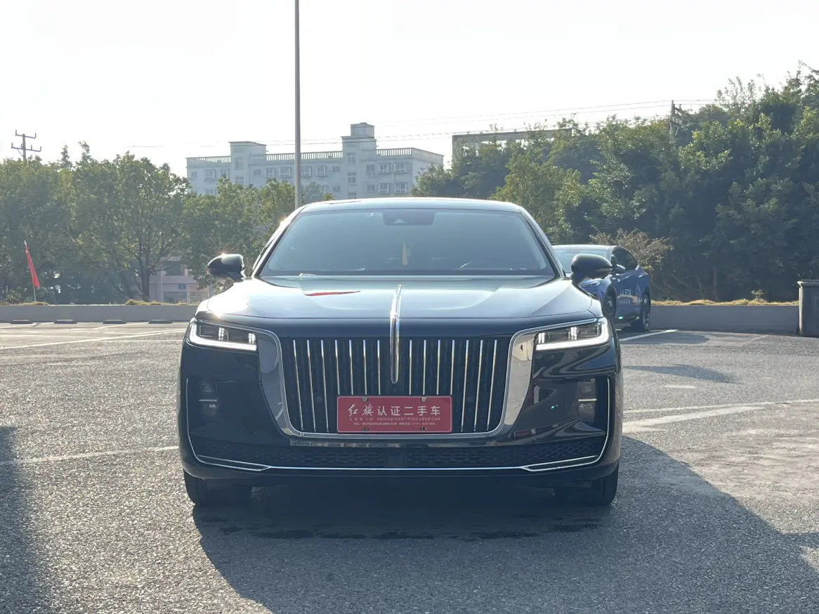 Hongqi H9  из Китая
