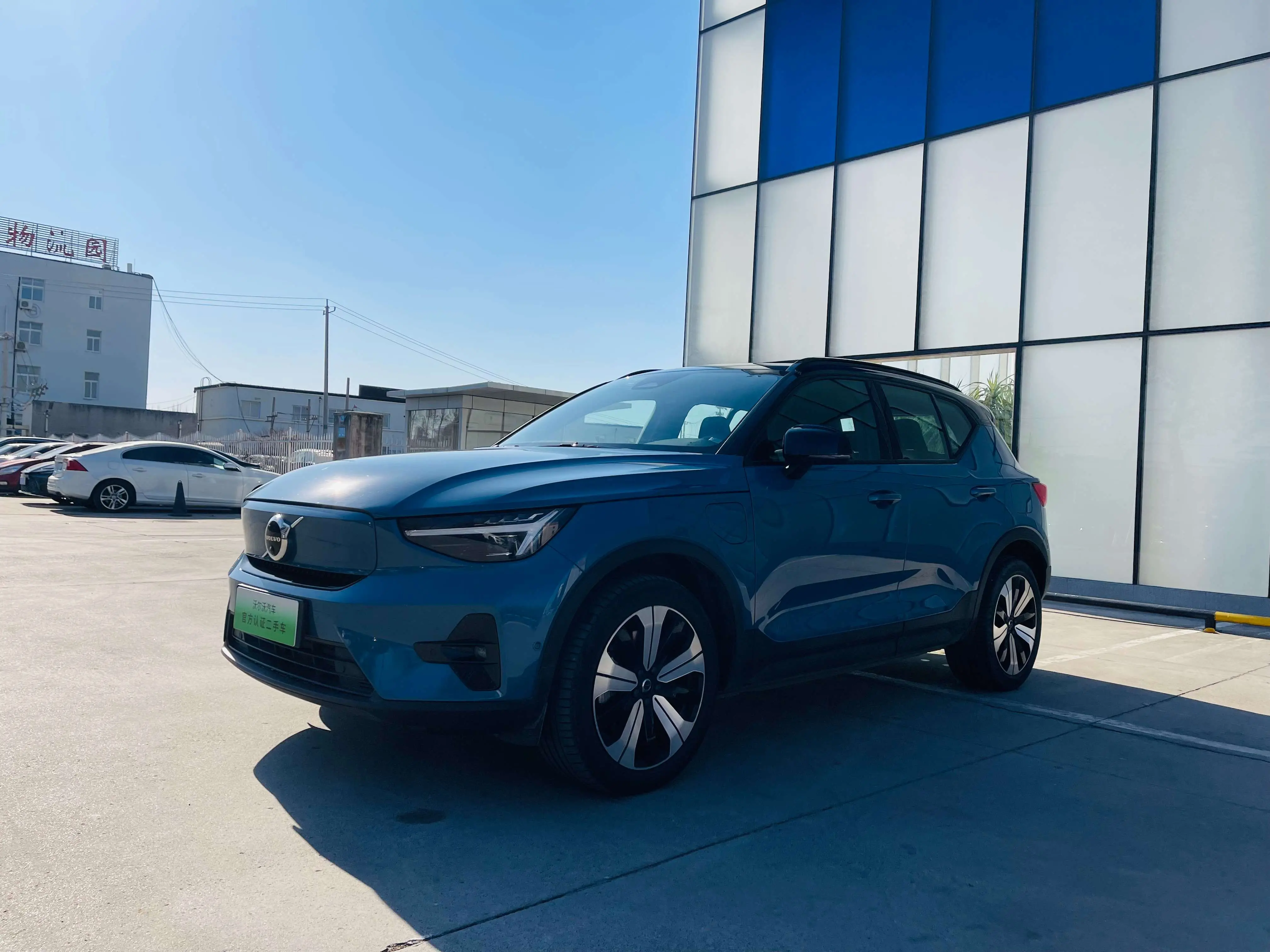 Volvo XC40 EV  из Китая