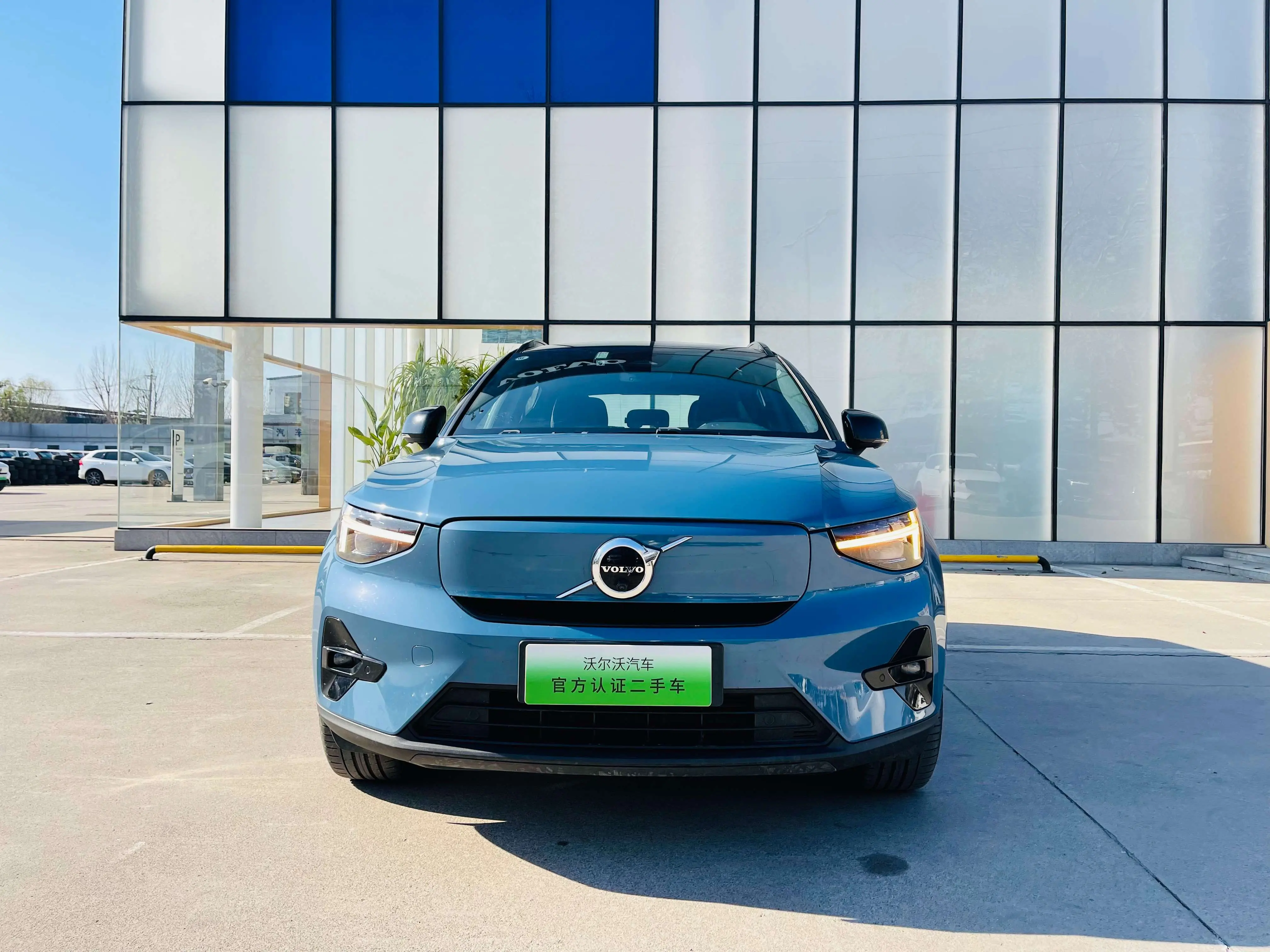 Volvo XC40 EV  из Китая