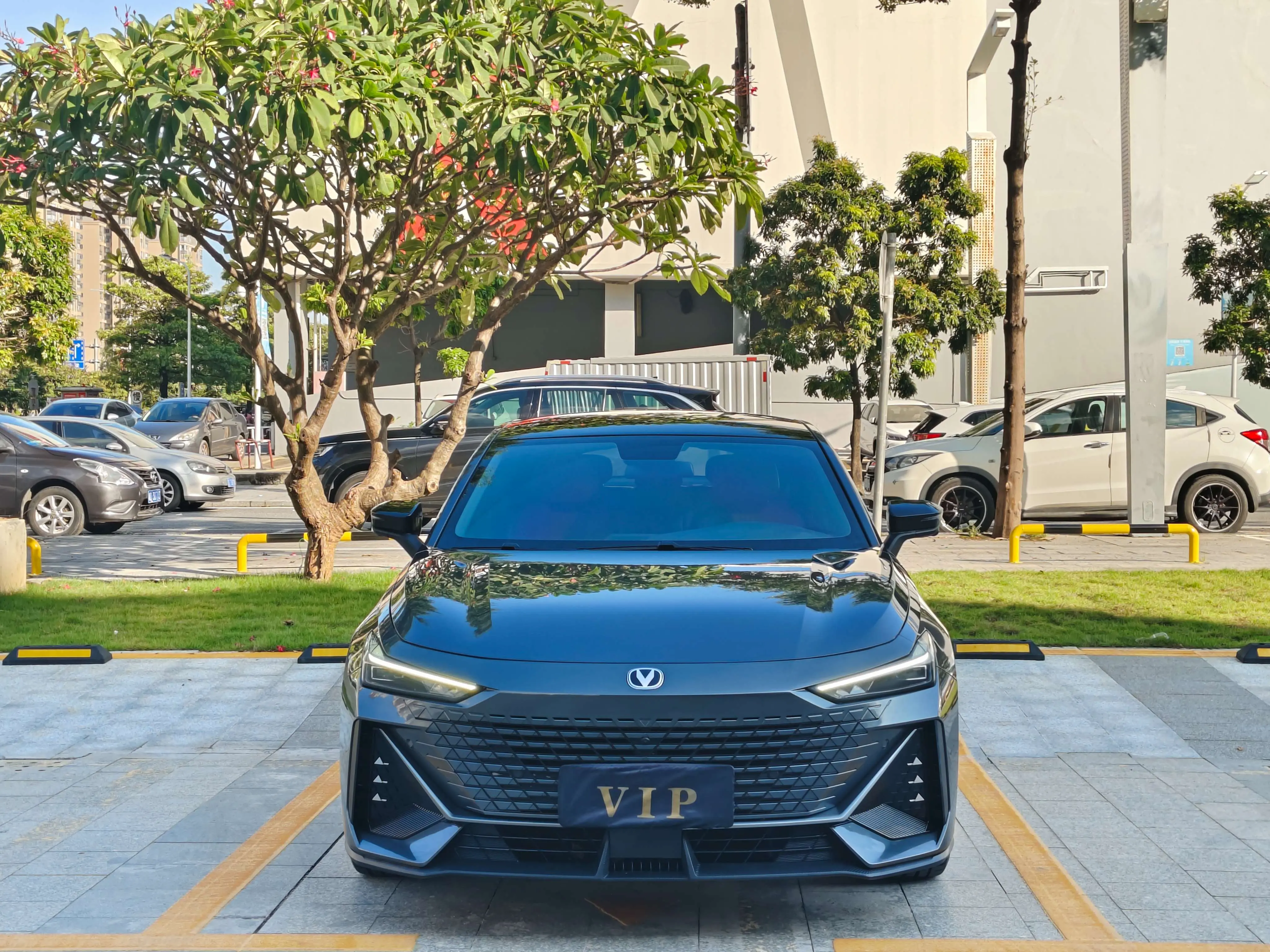 Changan UNI-V  из Китая