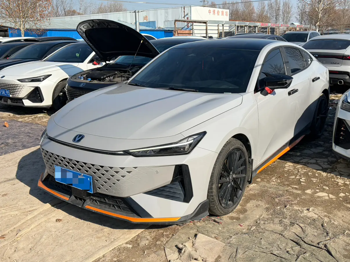 Changan UNI-V  из Китая