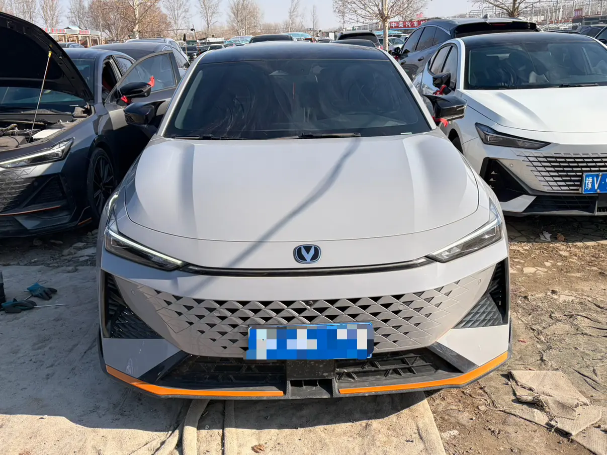 Changan UNI-V  из Китая