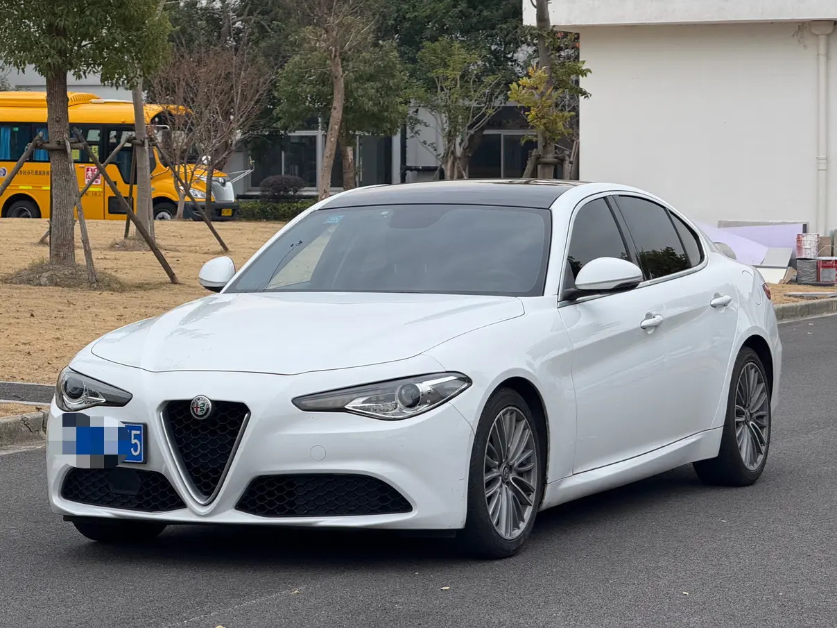 Alfa romeo Giulia Juliet  из Китая