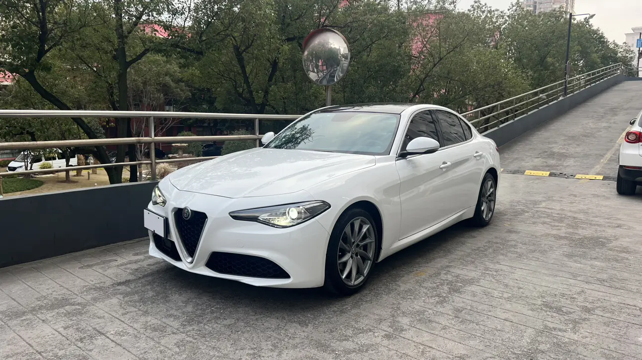 Alfa romeo Giulia Juliet  из Китая