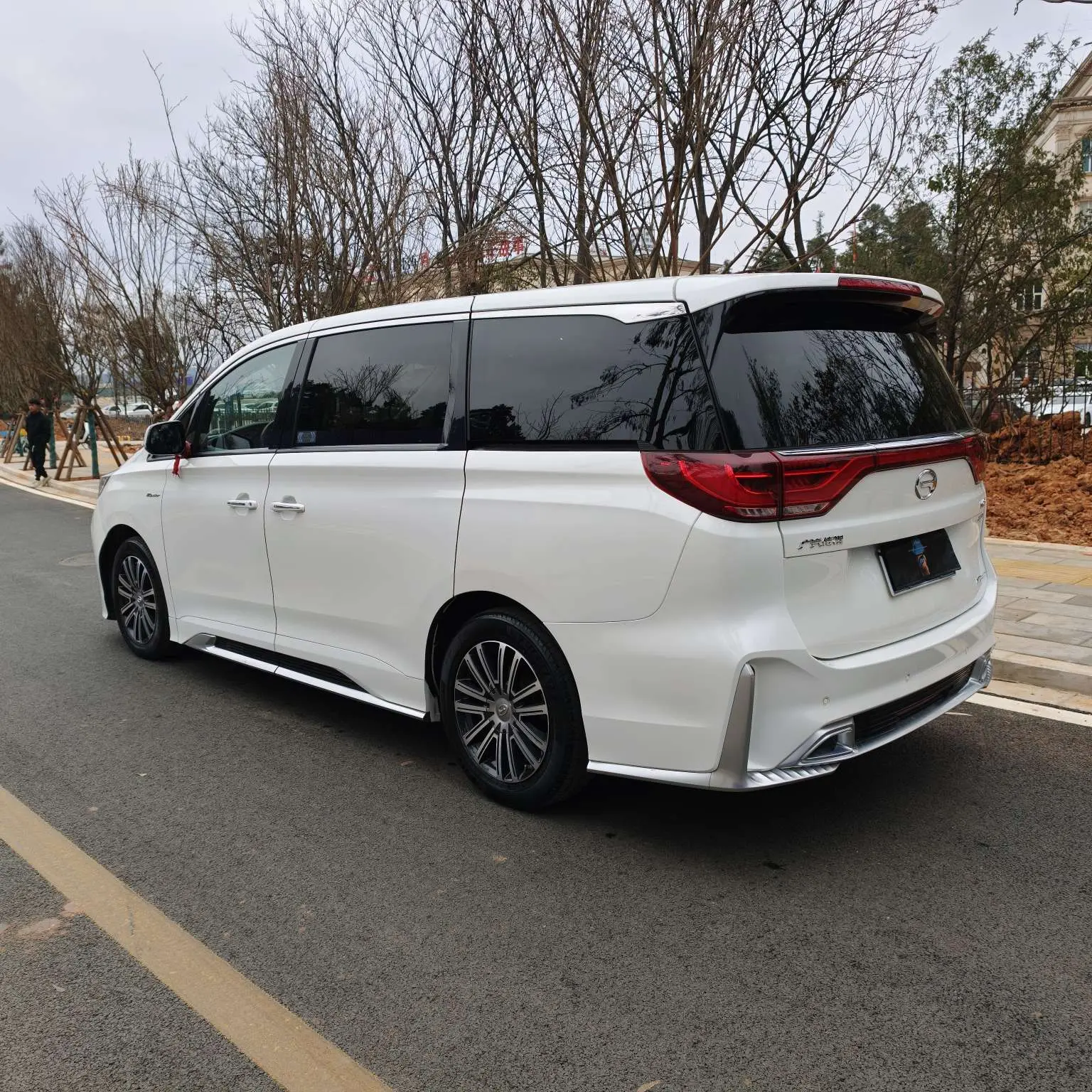 GAC Trumpchi M8  из Китая