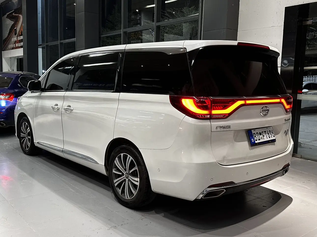 GAC Trumpchi M8  из Китая