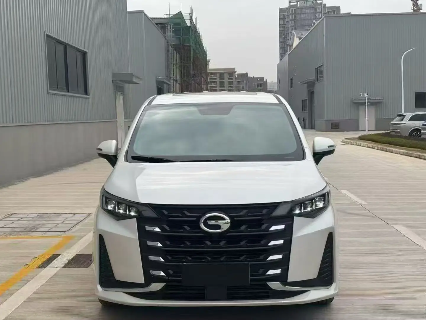 GAC Trumpchi M6  из Китая