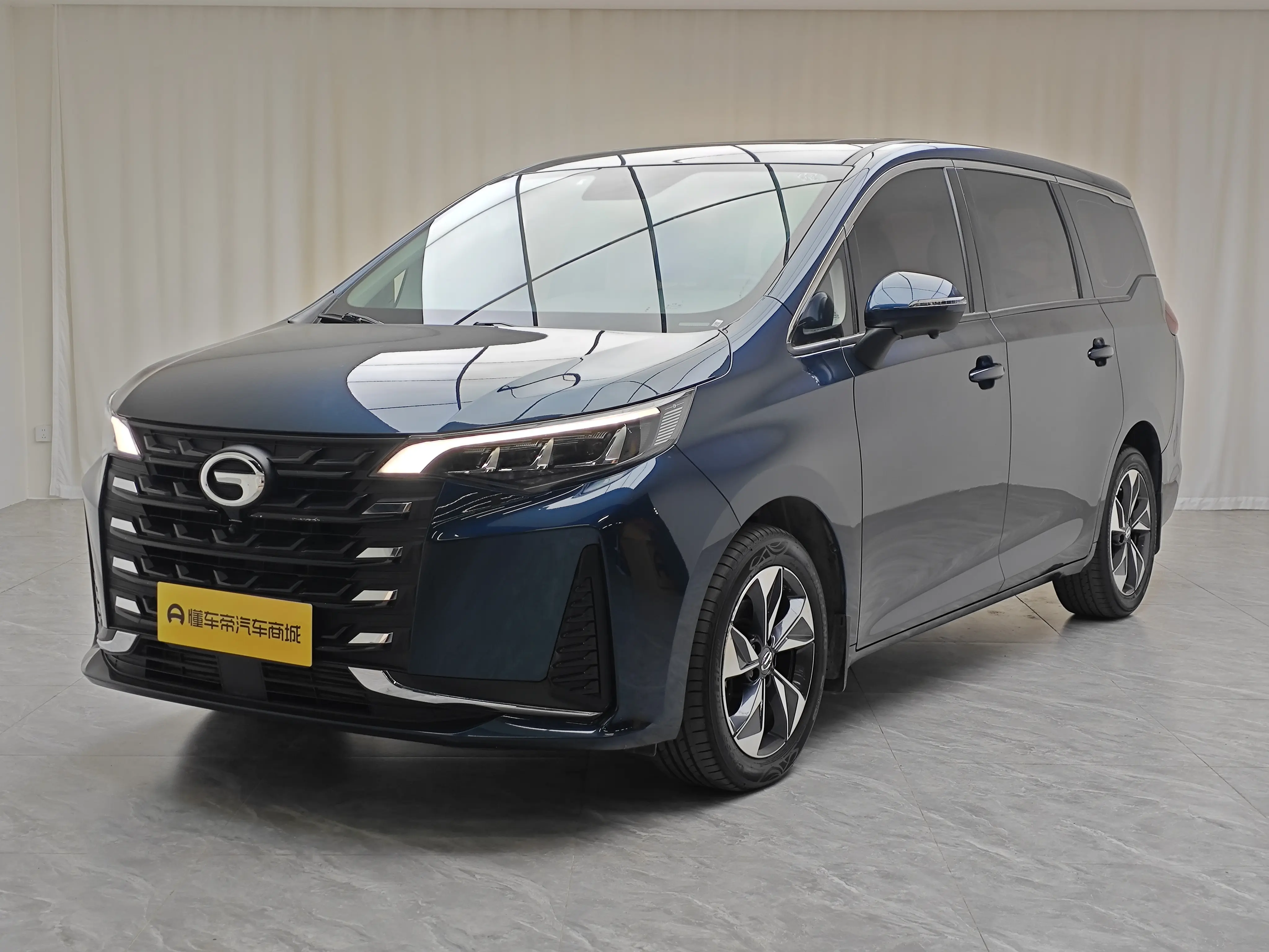 GAC Trumpchi M6  из Китая