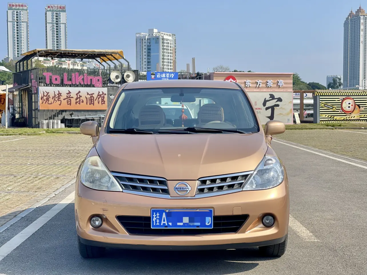 Nissan Tiida  из Китая