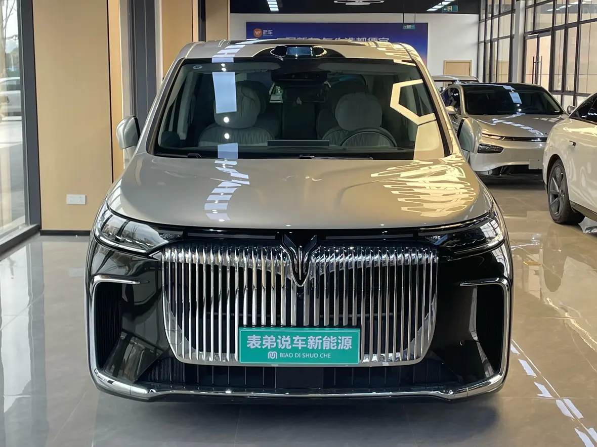 Voyah Lantu Dreamer PHEV  из Китая