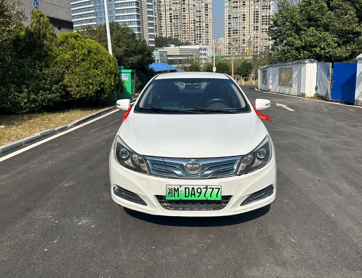 BYD e5  из Китая