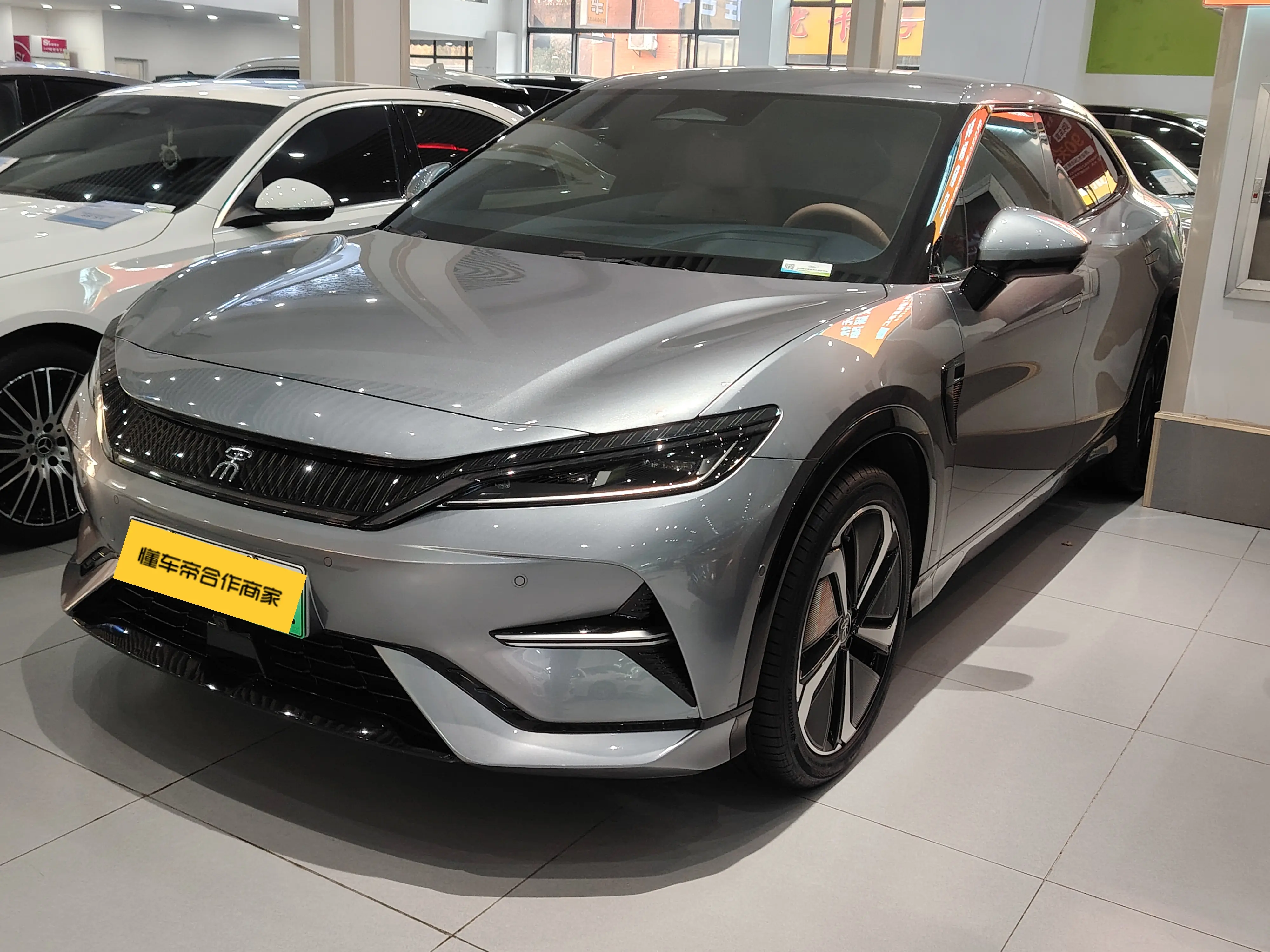 BYD Song L EV  из Китая