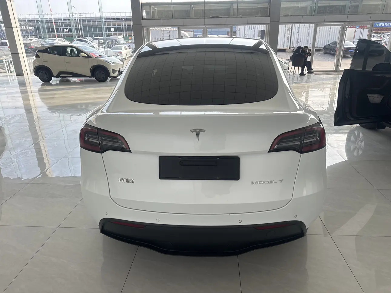 Tesla Model Y  из Китая