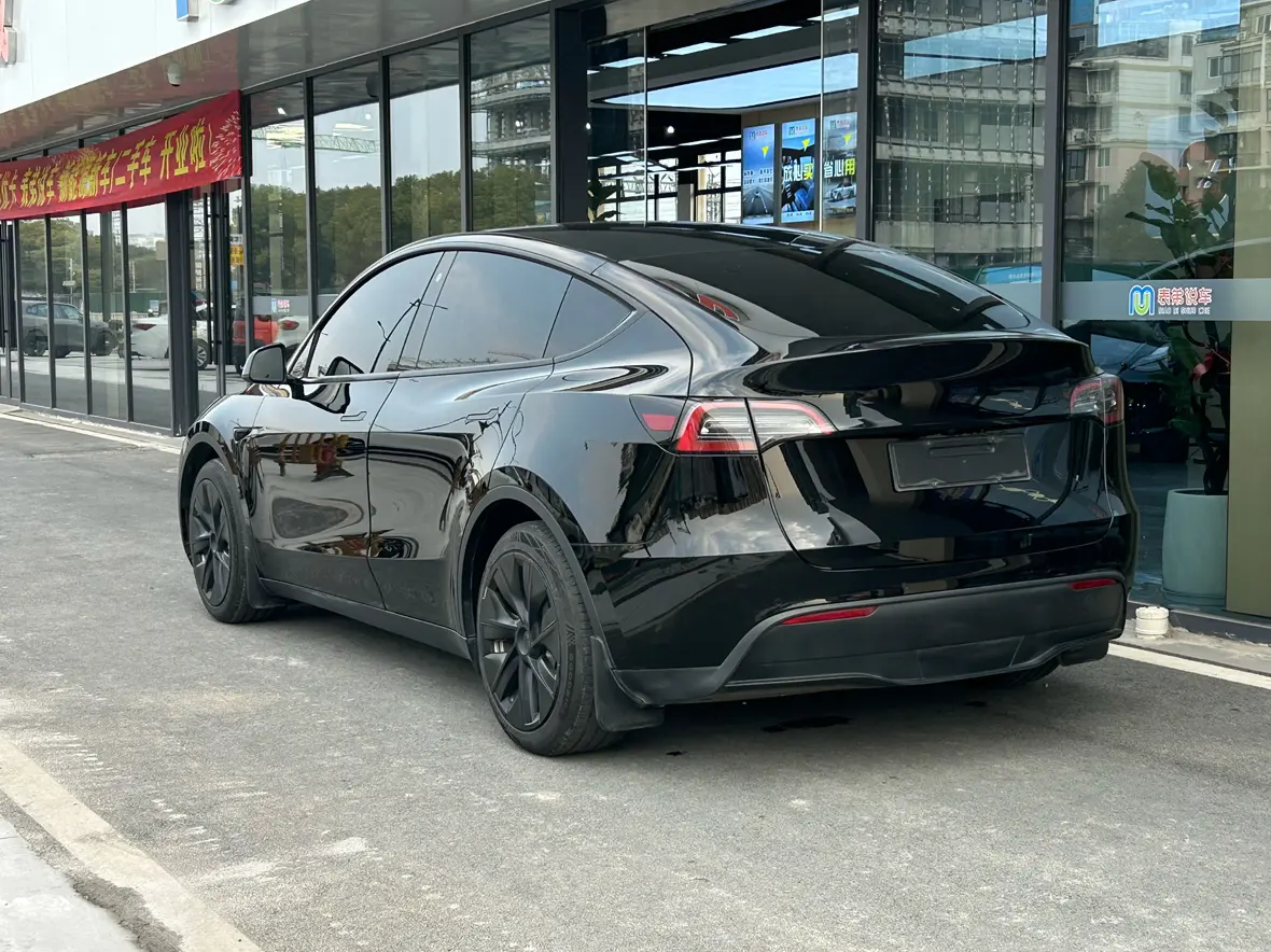 Tesla Model Y  из Китая
