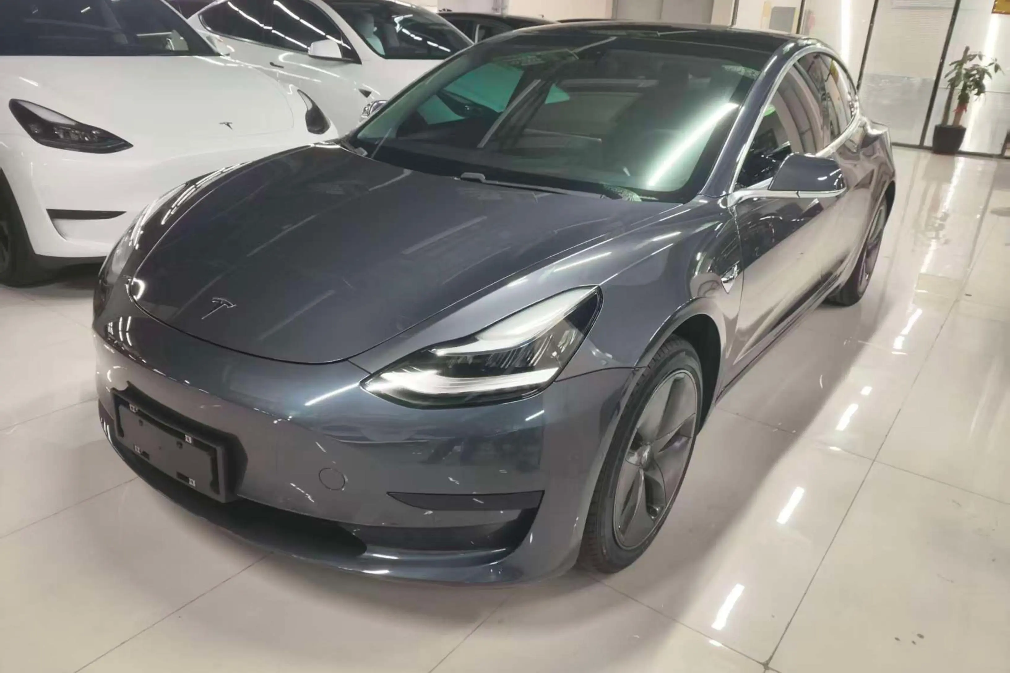 Tesla Model 3  из Китая