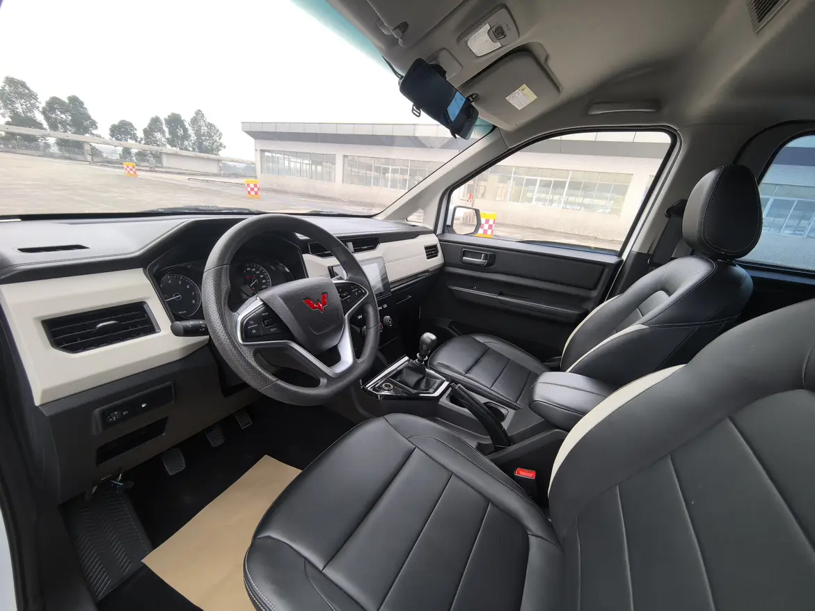 Wuling journey  из Китая